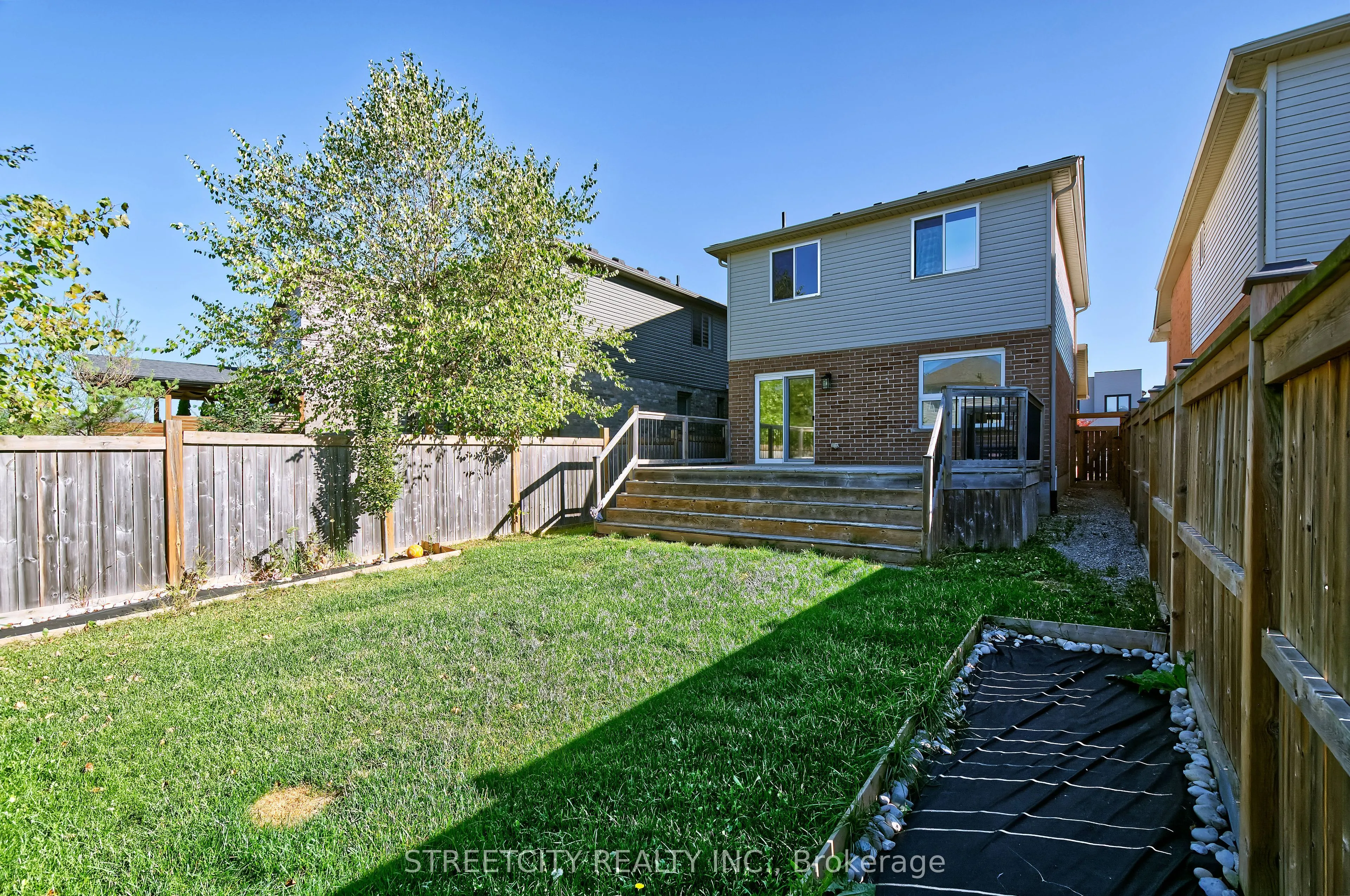 1966 Foxridge Crescent