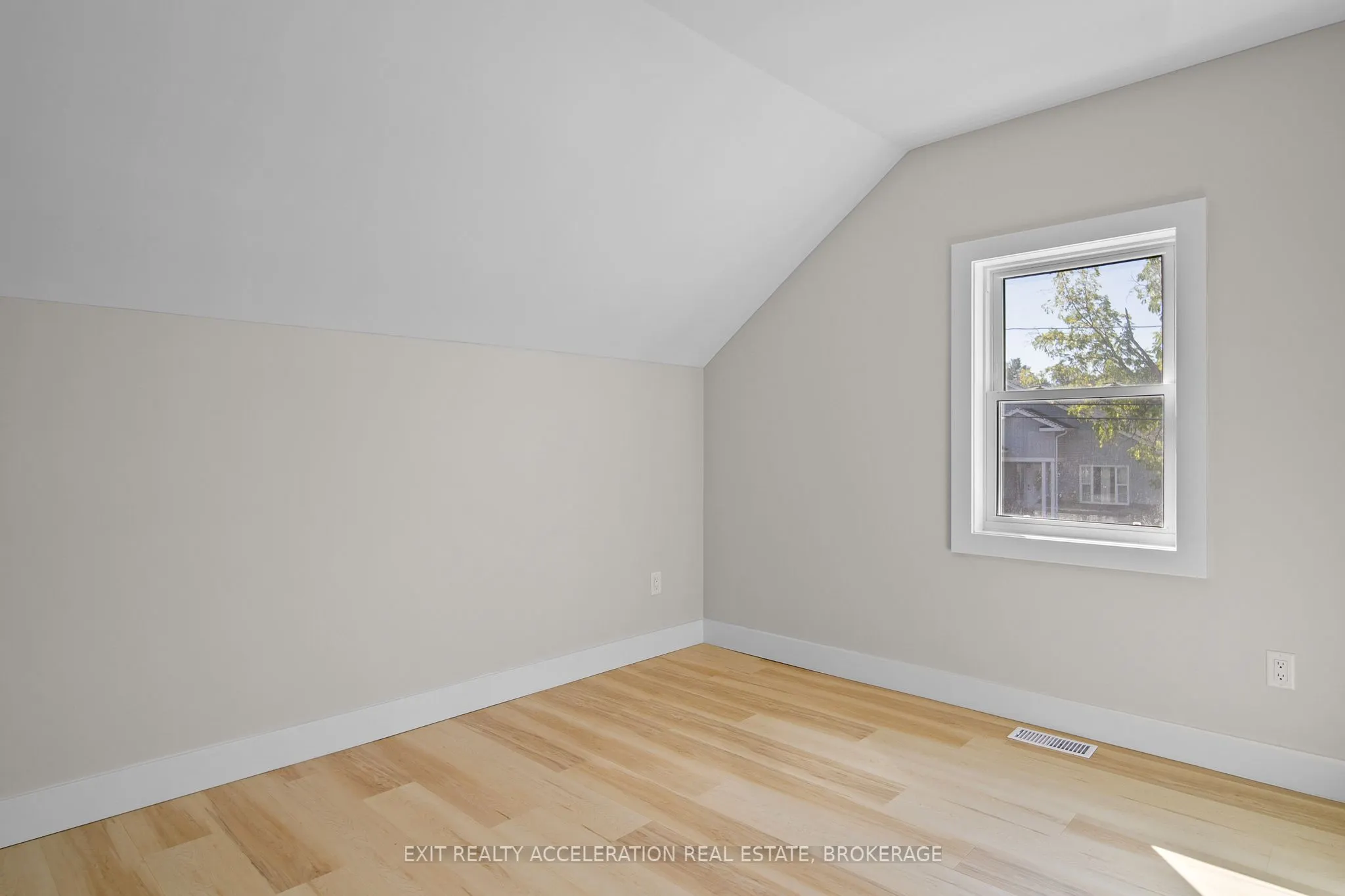 213 Belleville Road
