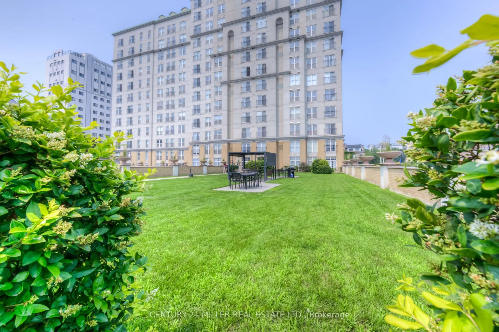 135 James Street S, #315
