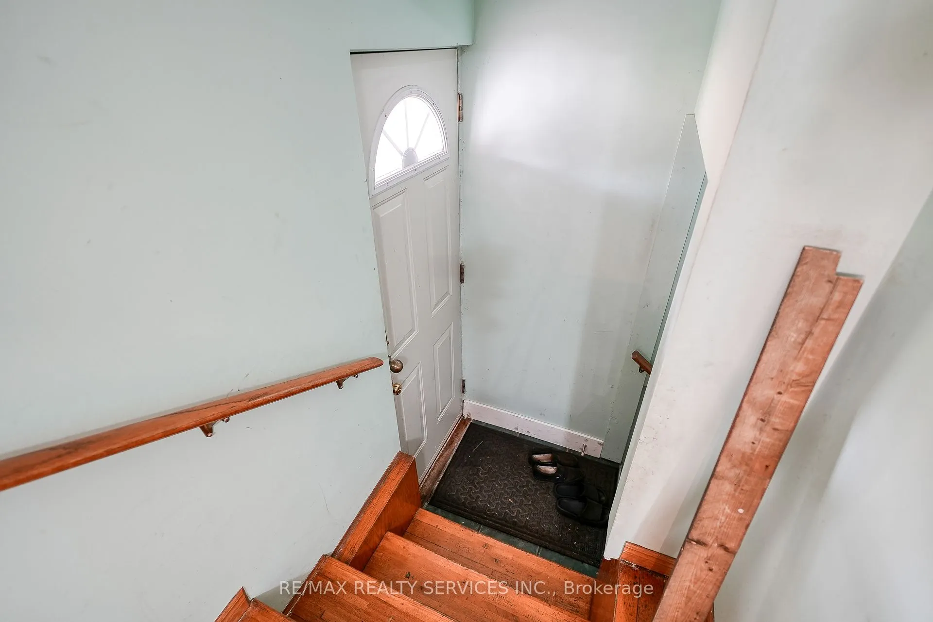 24 Norlan Avenue