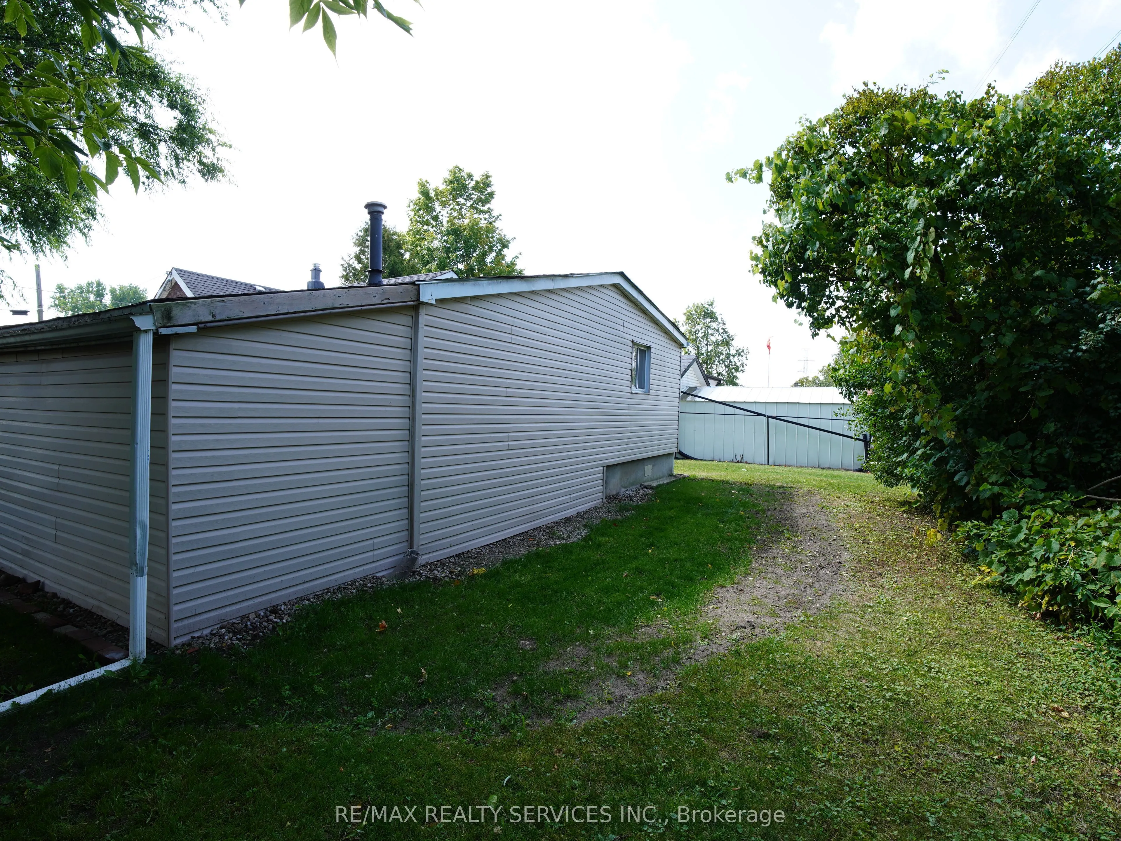 24 Norlan Avenue