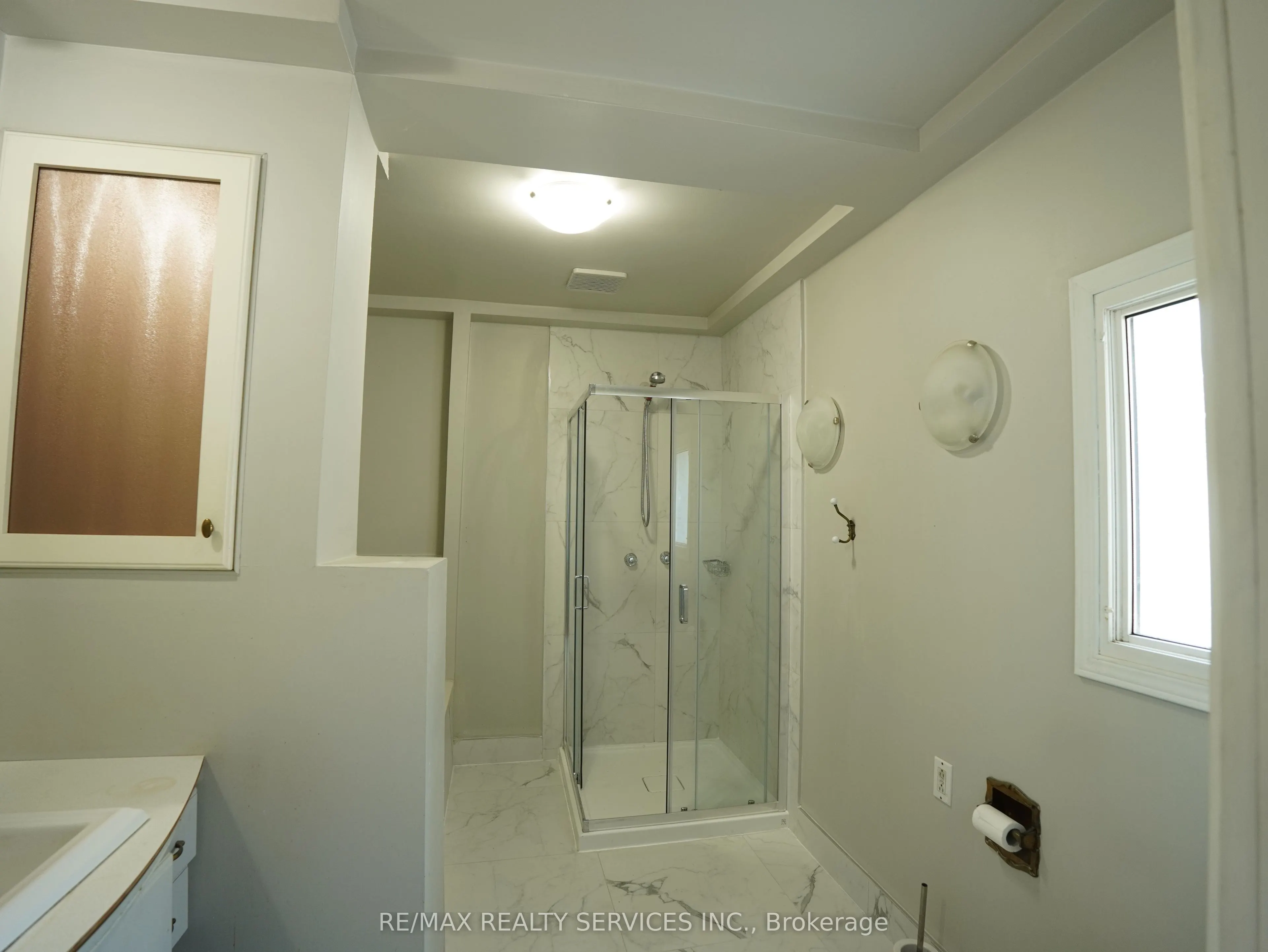 24 Norlan Avenue