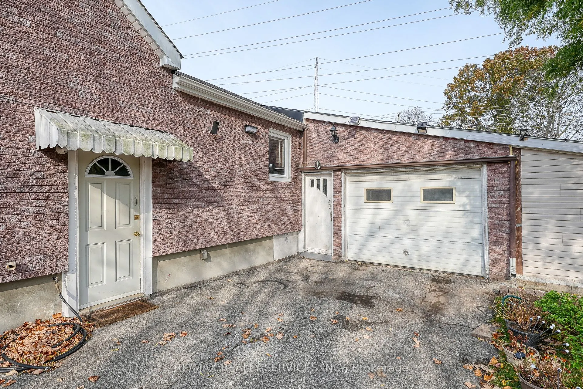24 Norlan Avenue