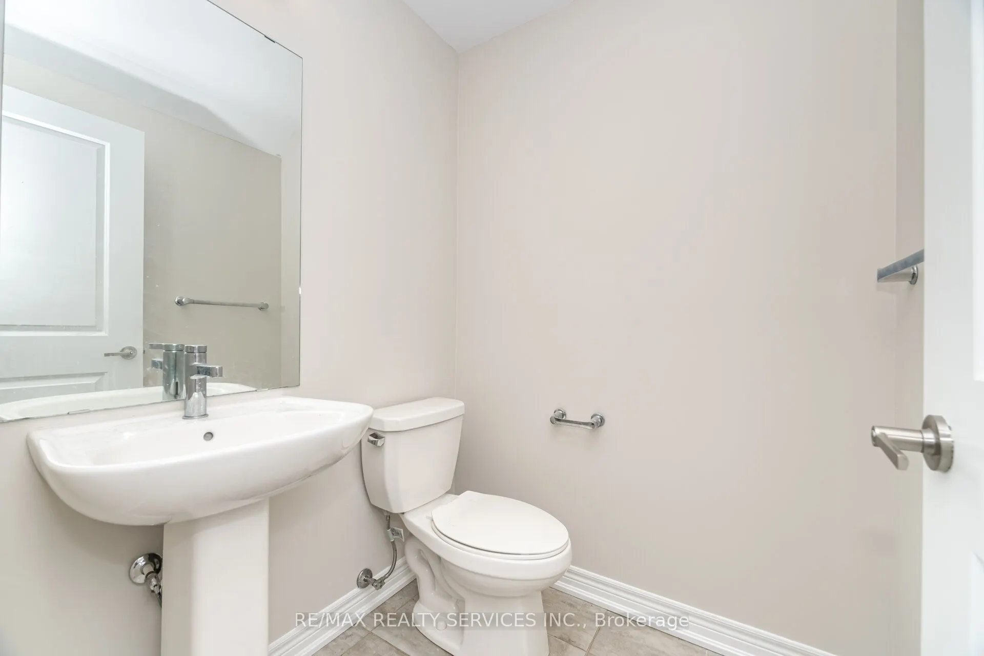 10 Birmingham Drive, #113