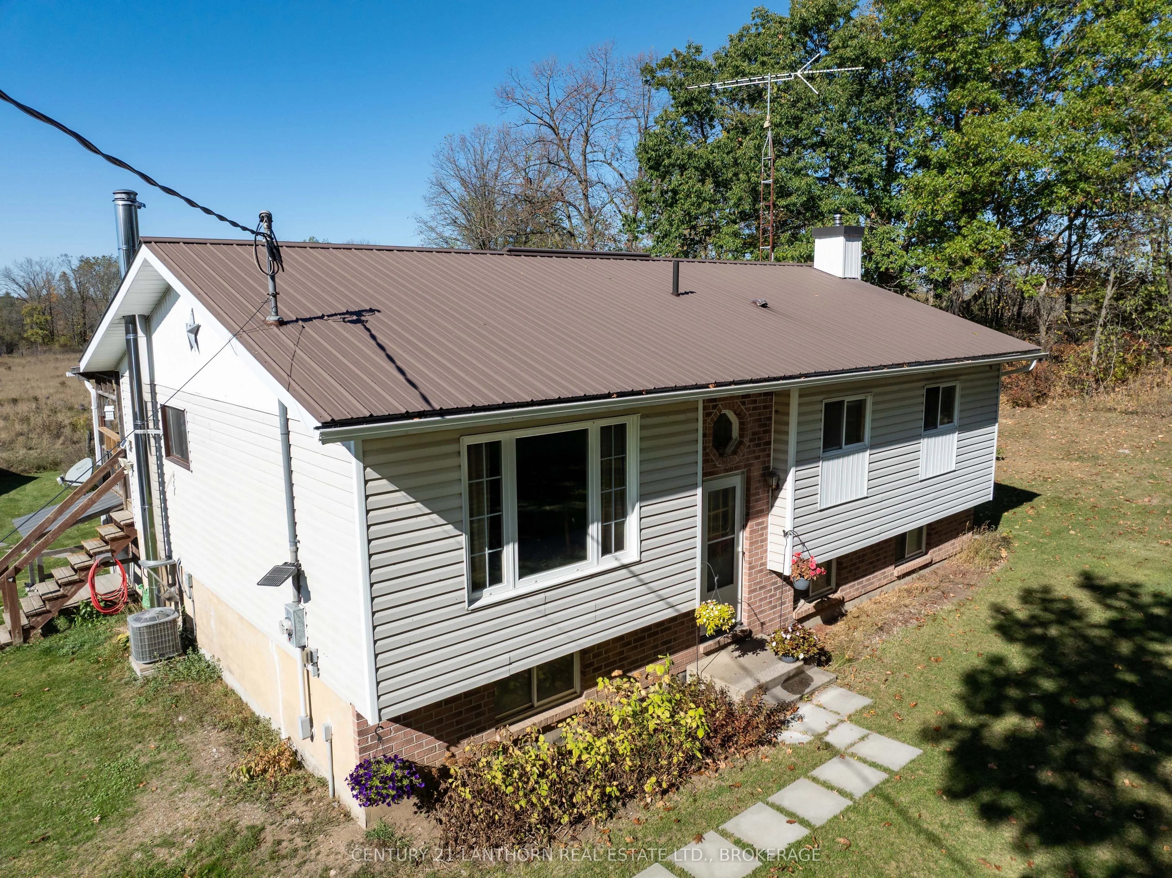 895 Ninth Concession Road
