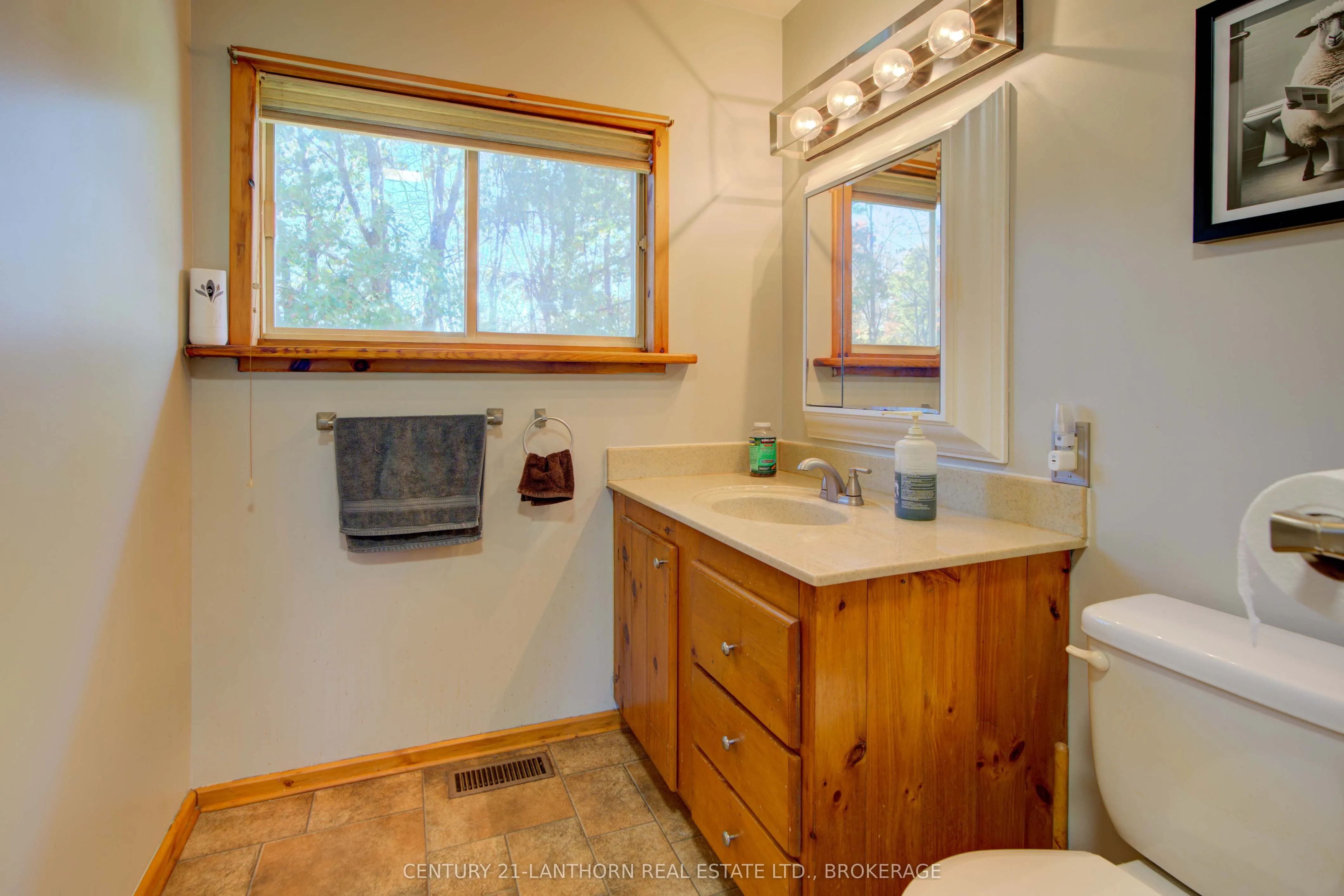 895 Ninth Concession Road