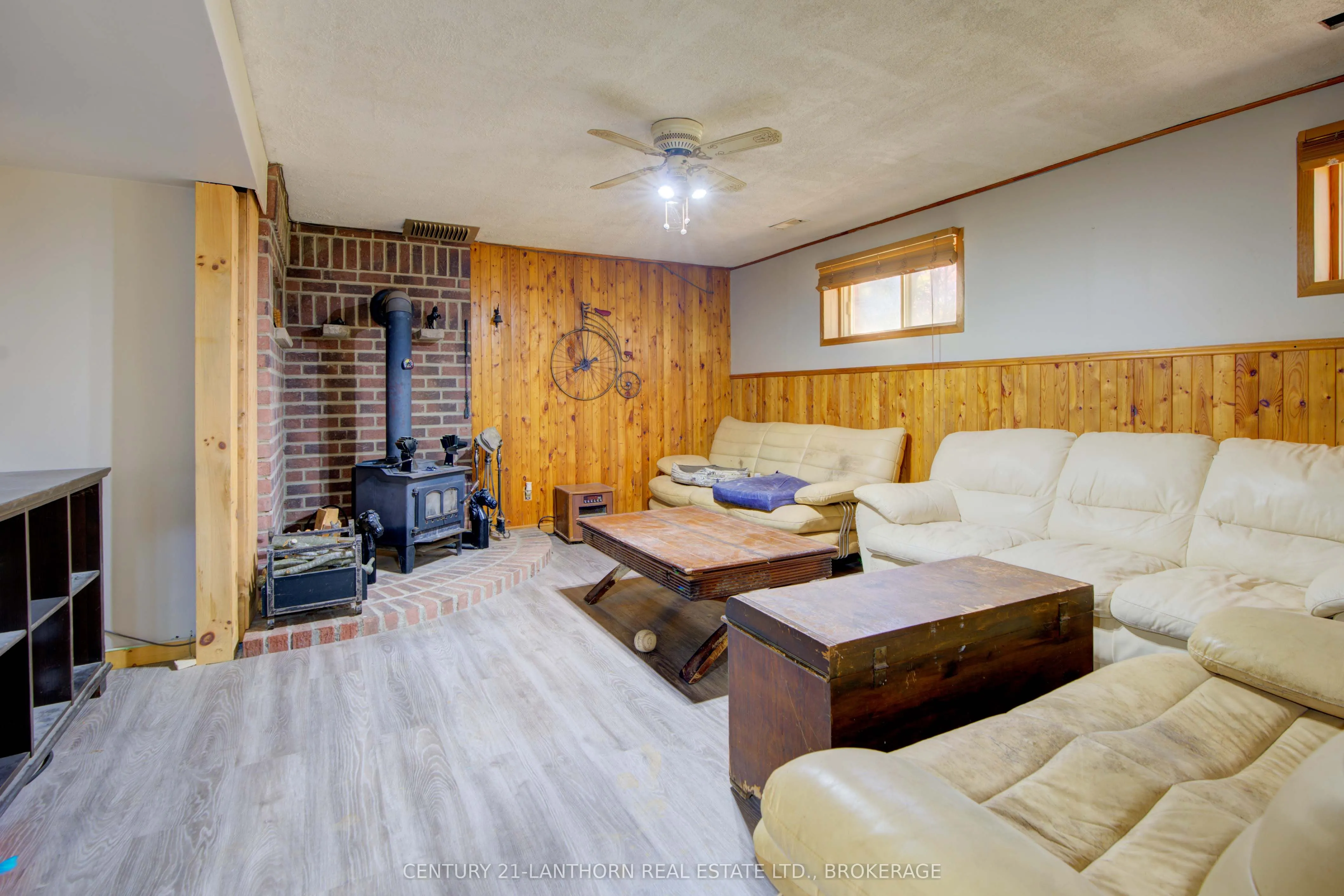 895 Ninth Concession Road