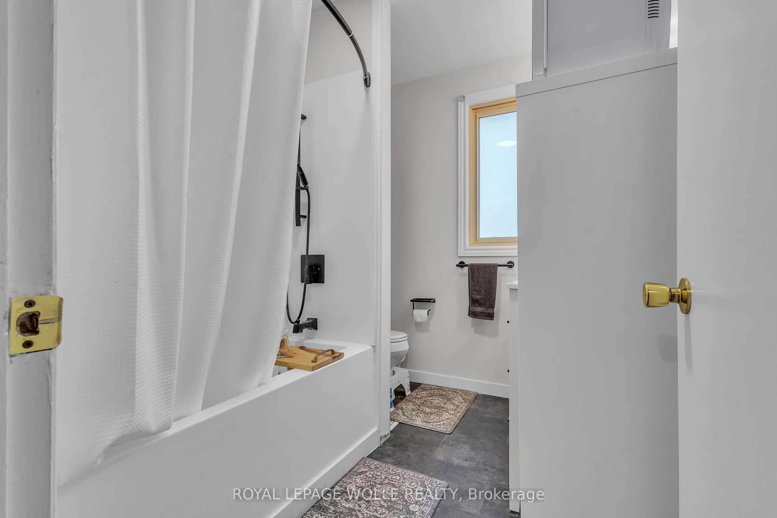110 Shadeland Crescent