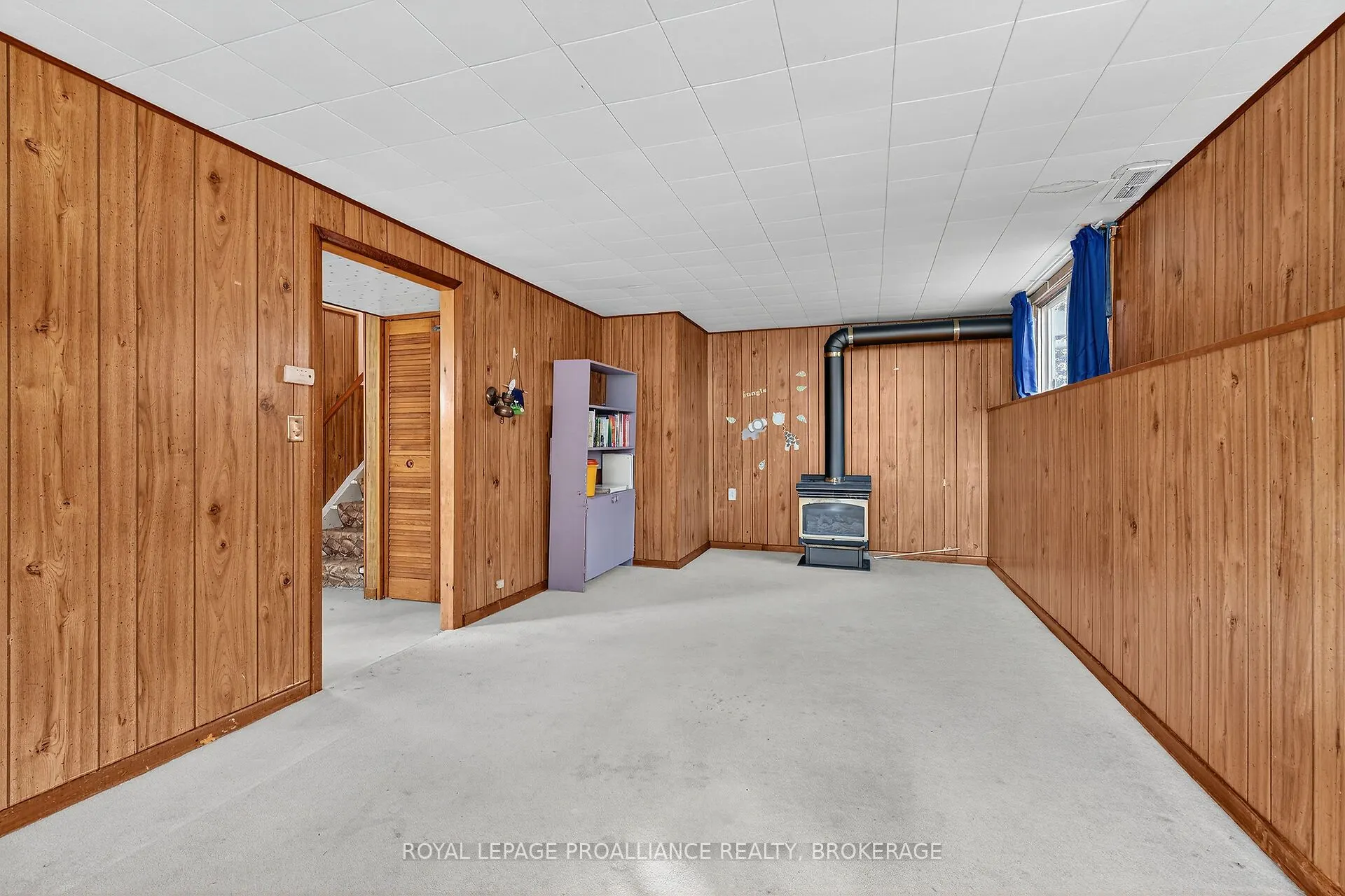 747 Laidlaw Crescent