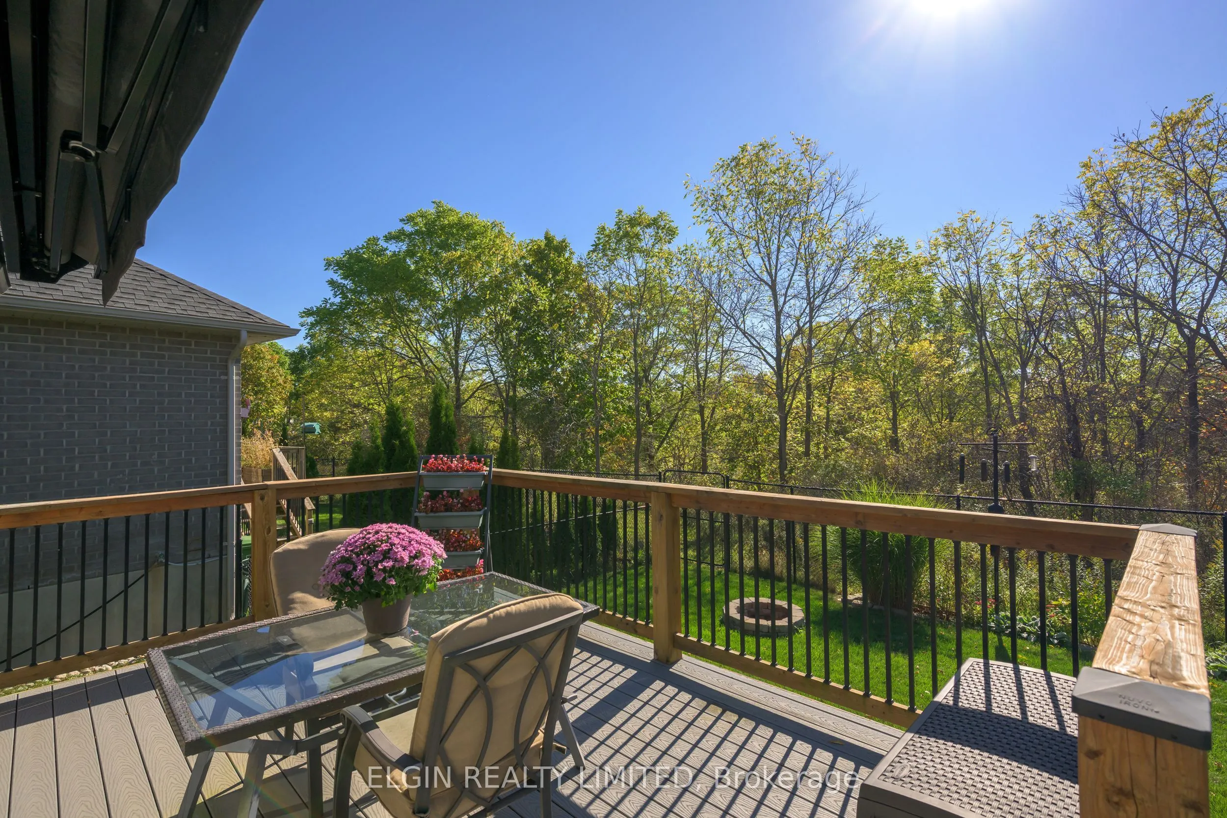 8 Deerfield Court