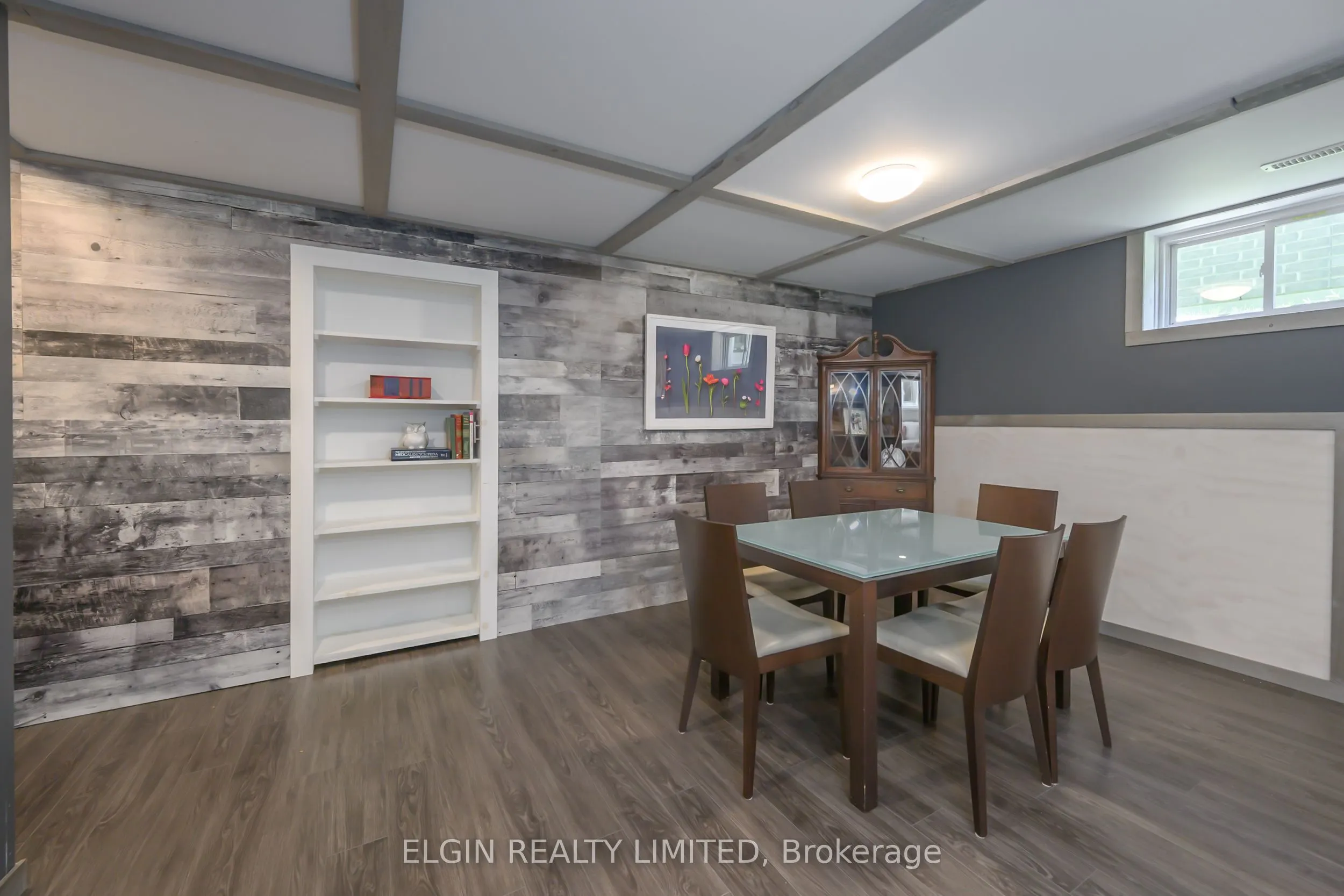 8 Deerfield Court