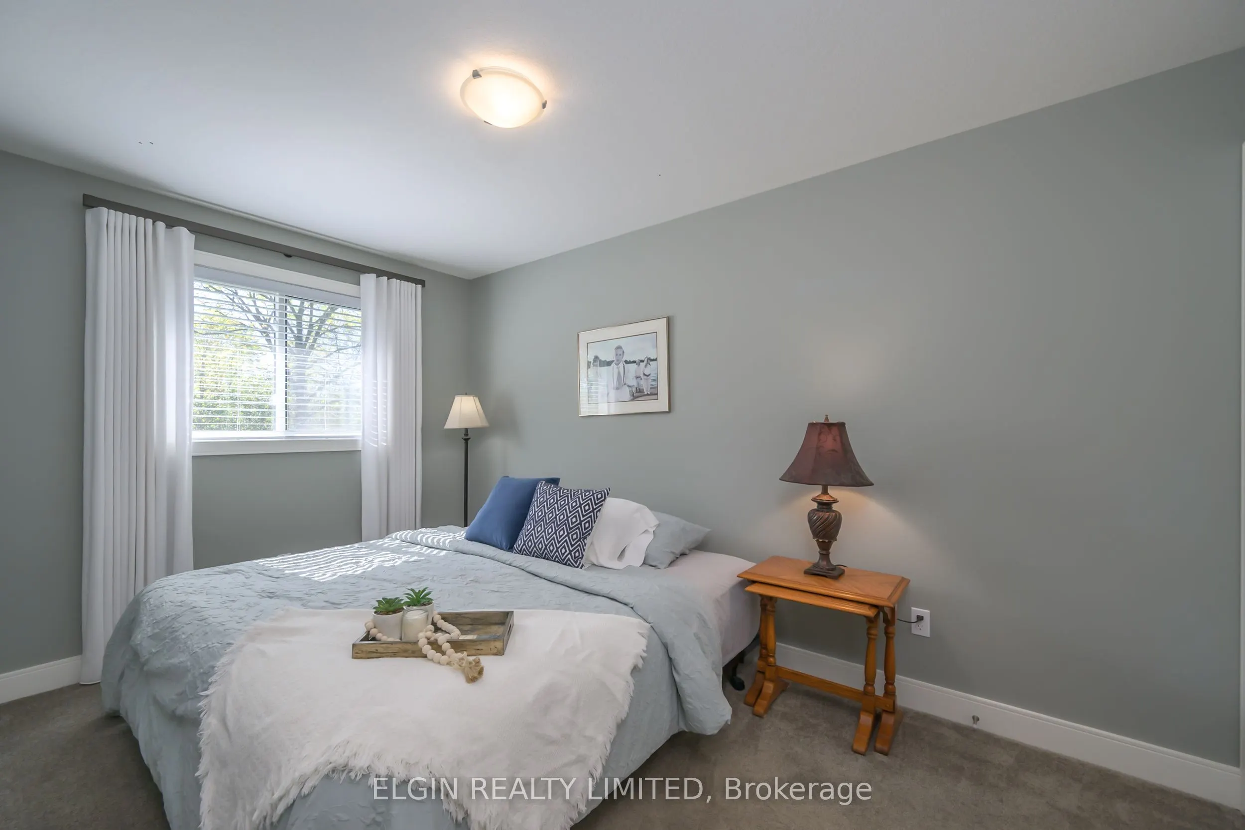 8 Deerfield Court
