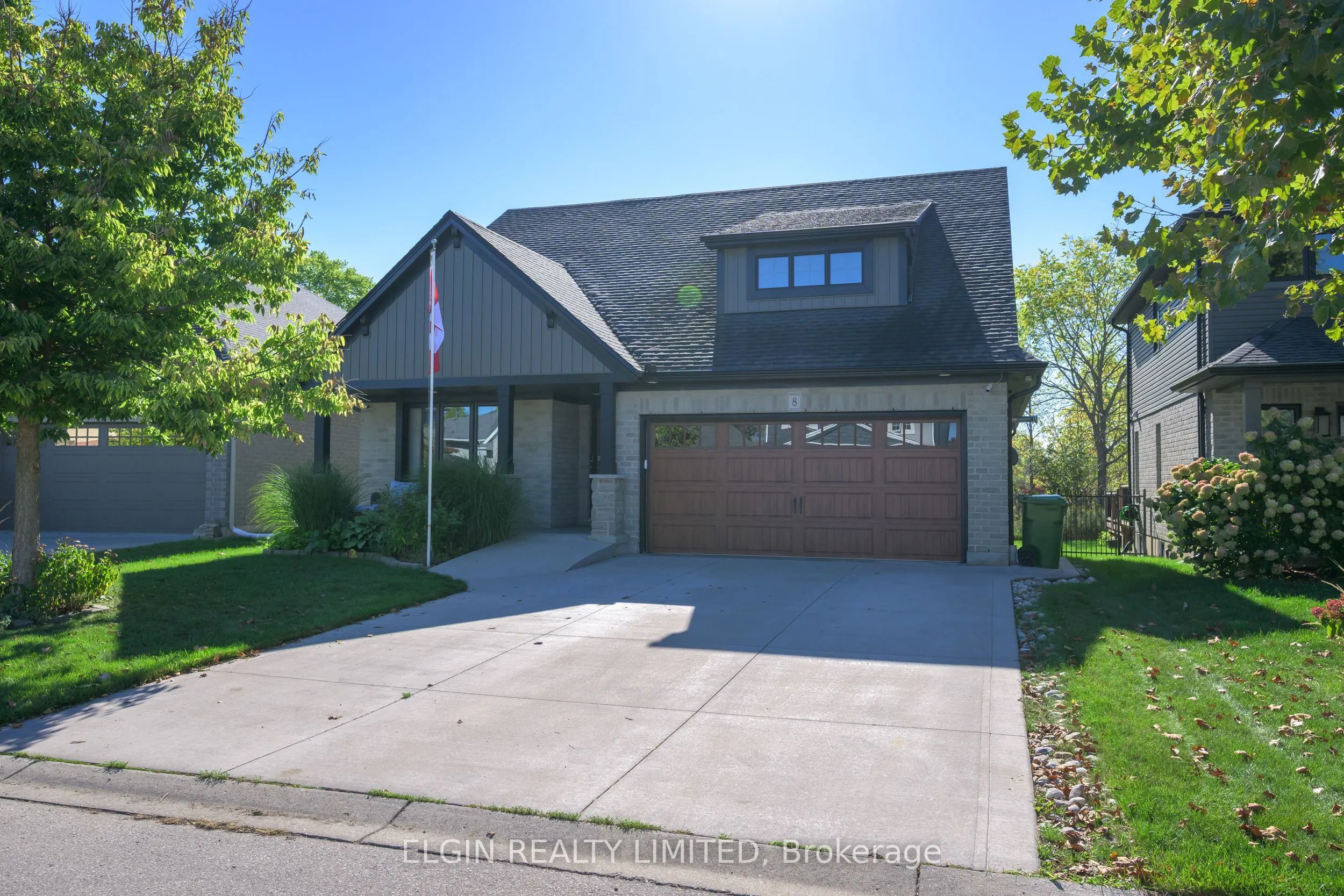 8 Deerfield Court