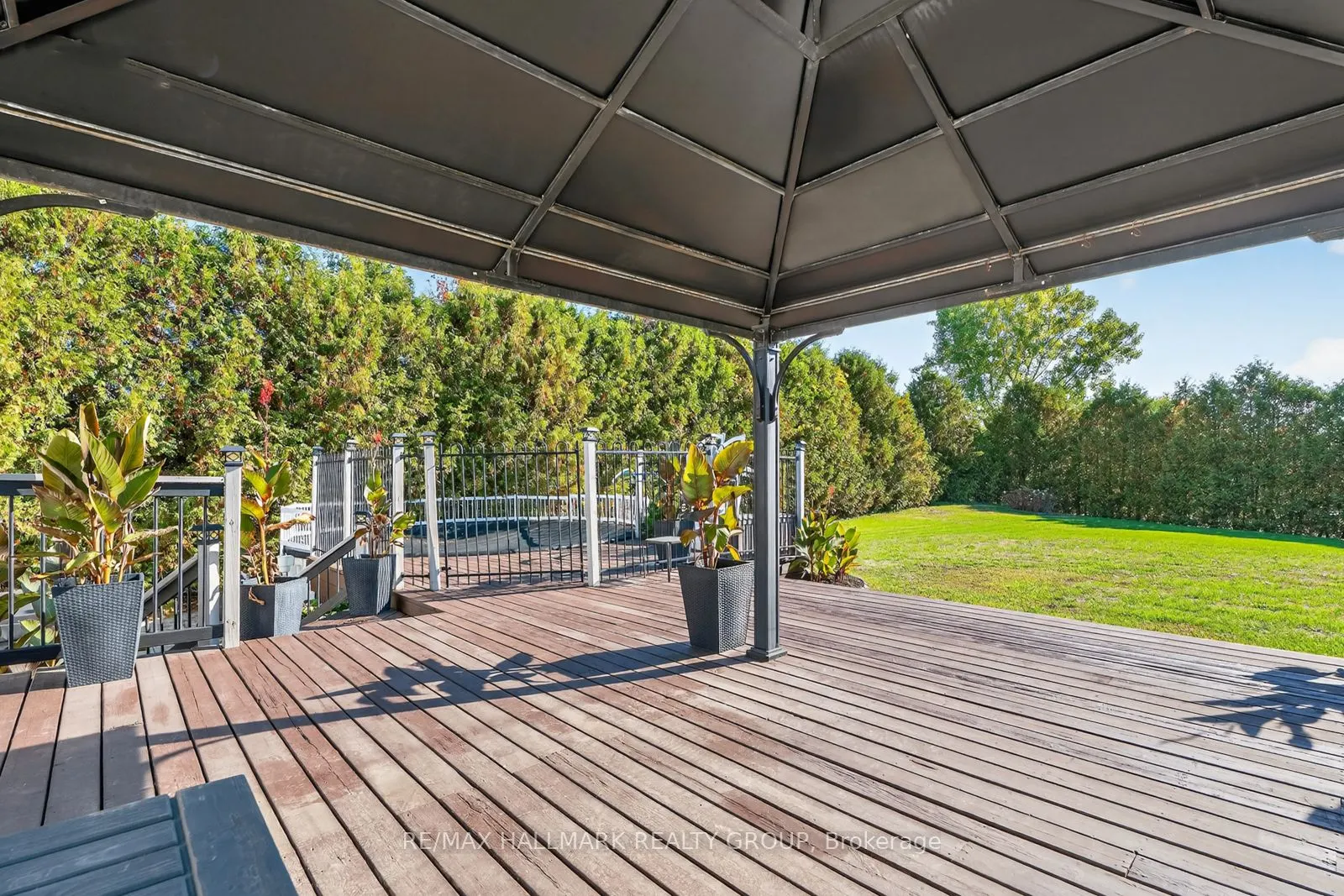 2851 GLENWOOD Drive
