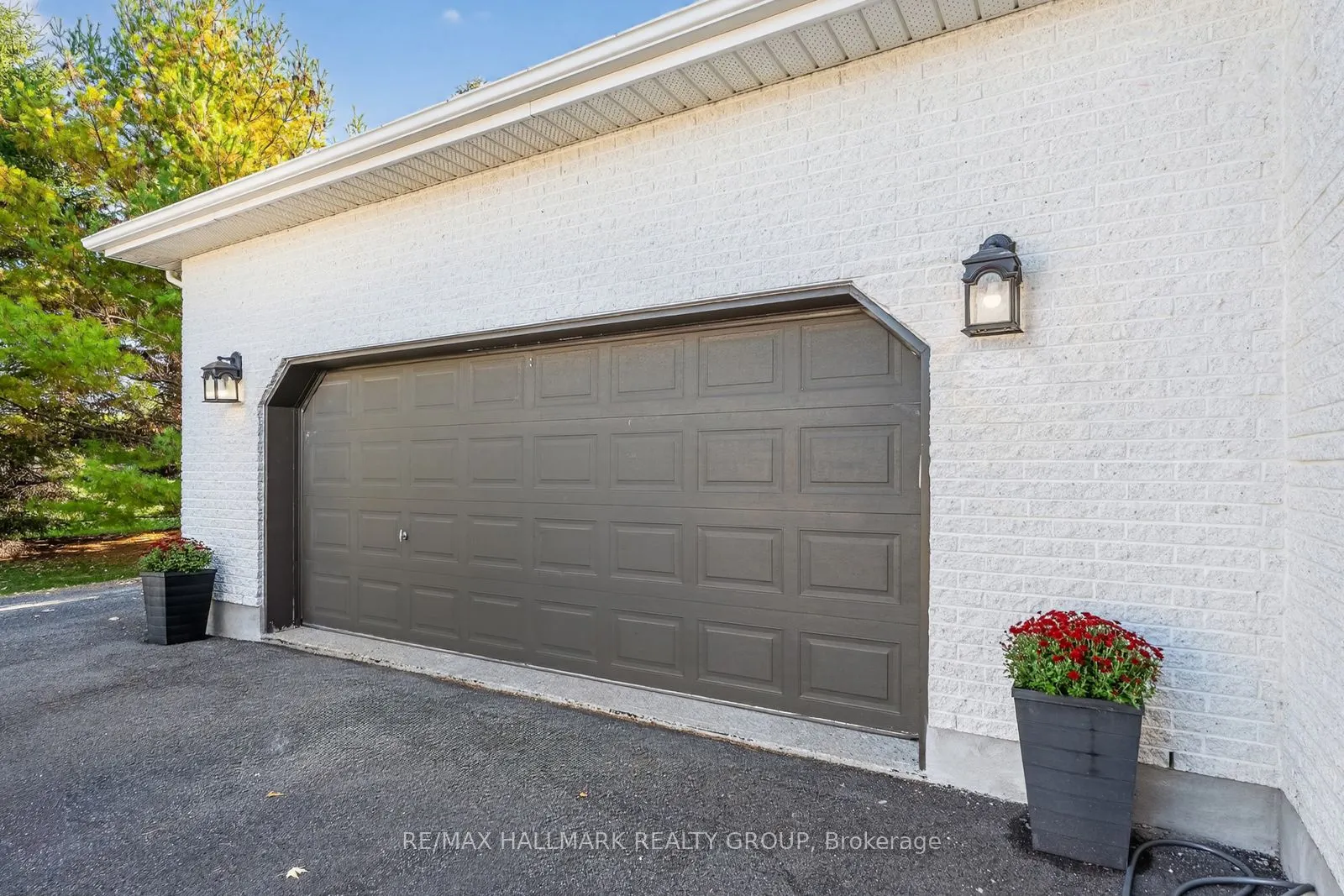 2851 GLENWOOD Drive