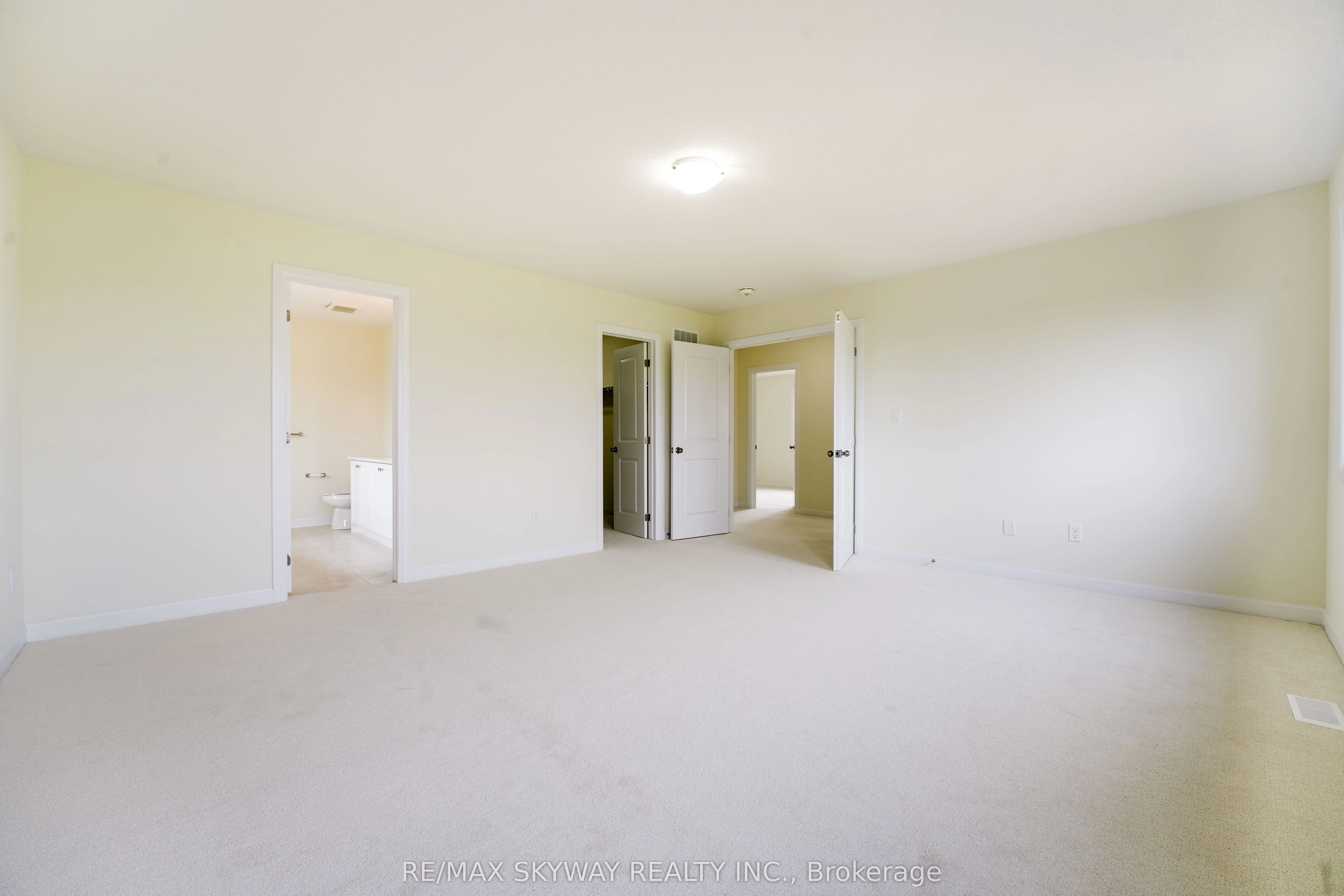 76 Golf Links Drive