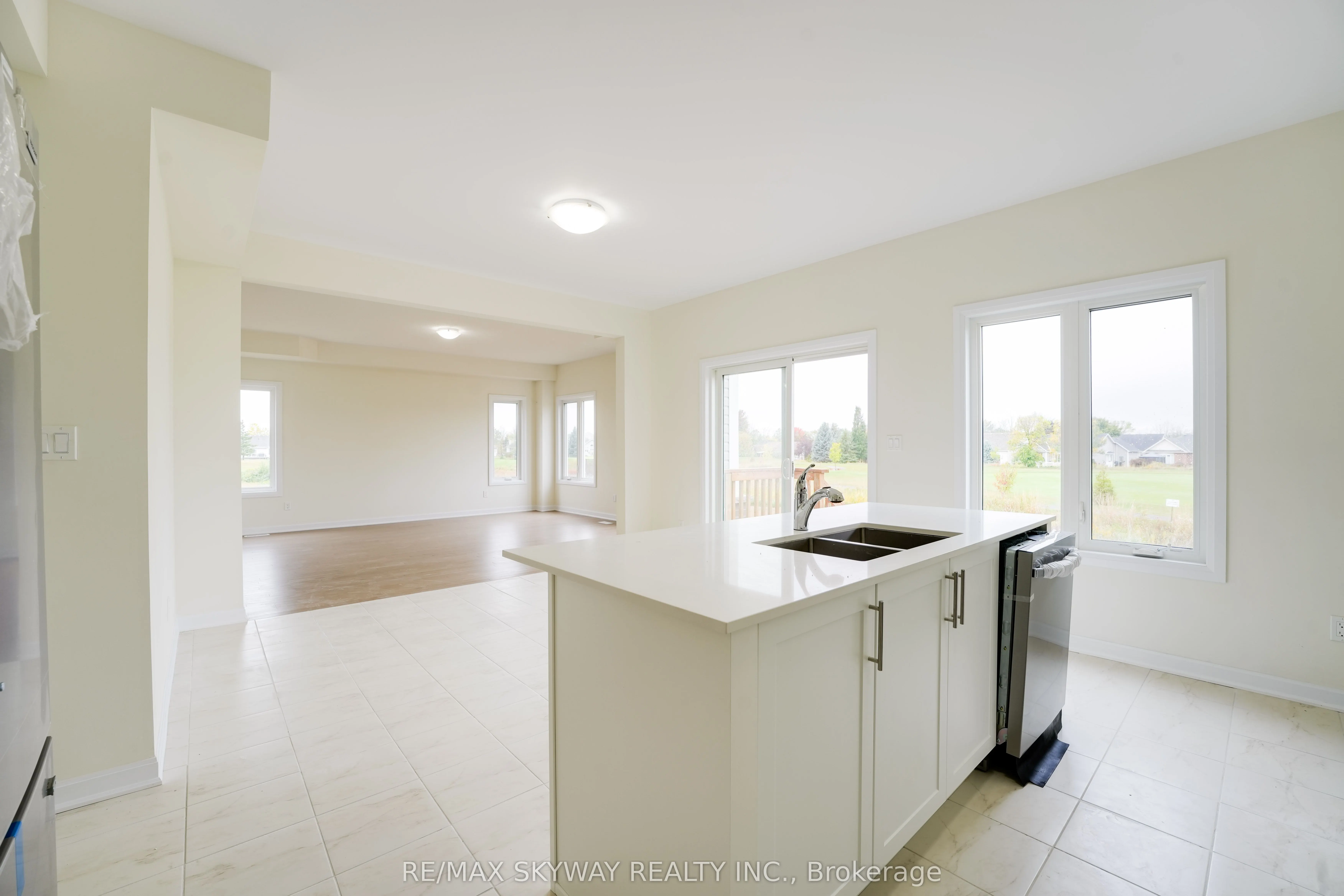 76 Golf Links Drive