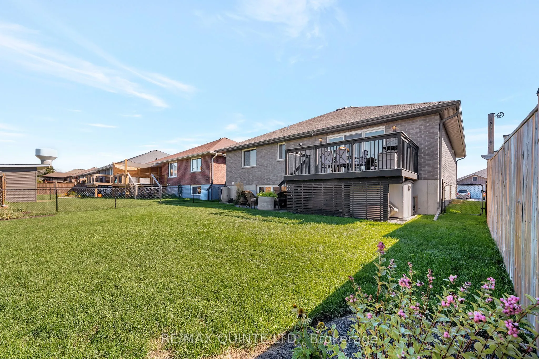 56 McIntosh Crescent