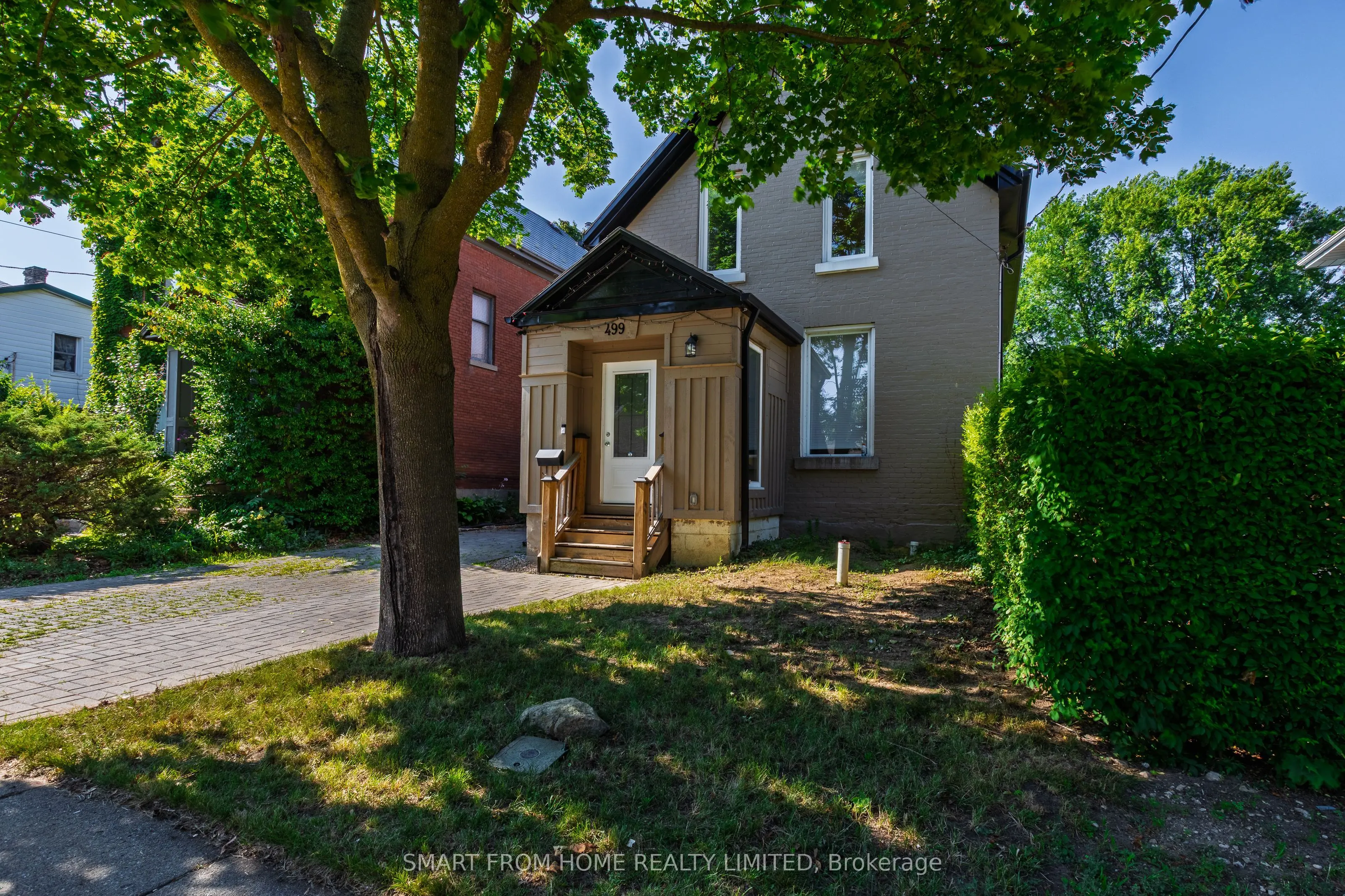 499 Canterbury Street