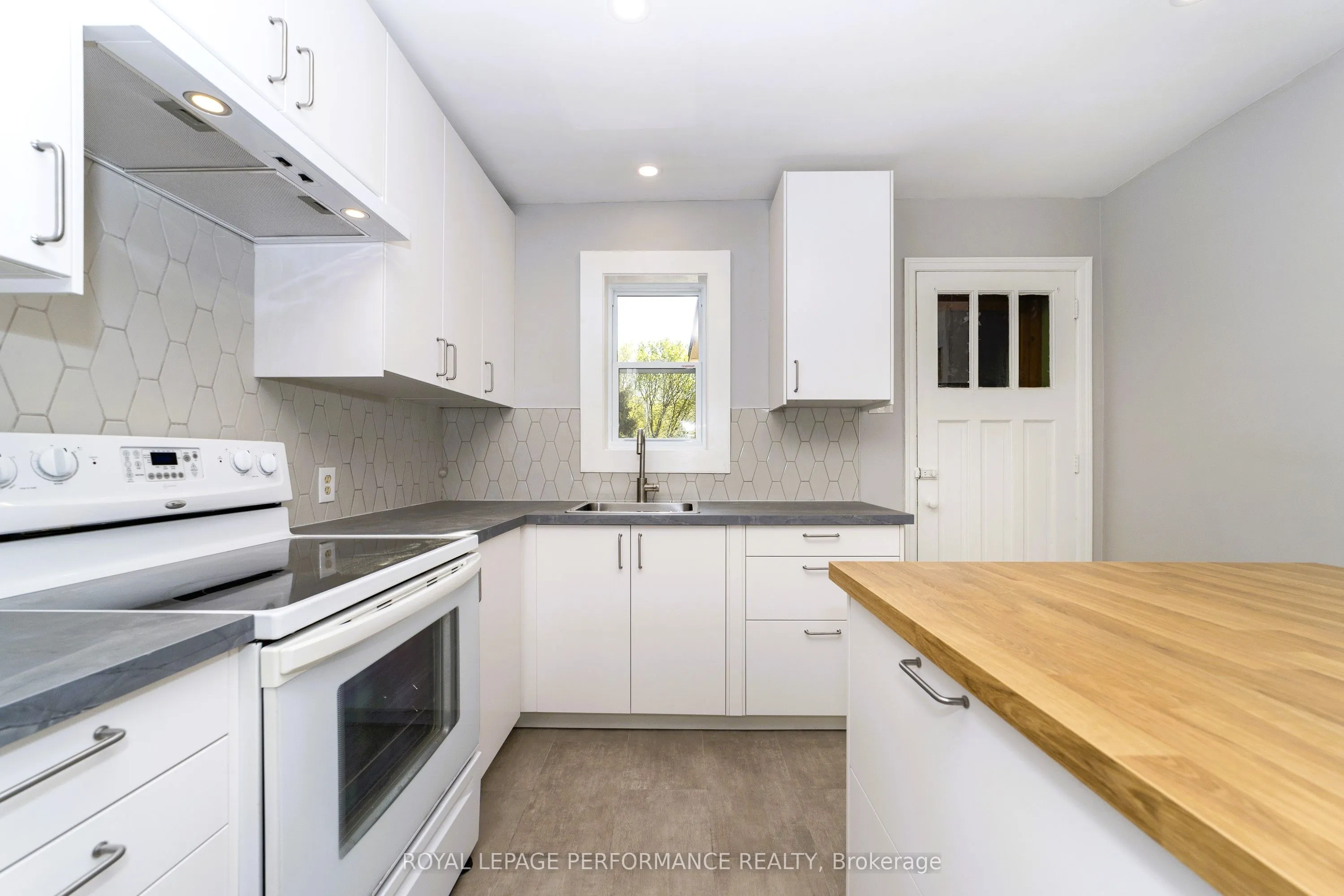 17 Springfield Road, #A