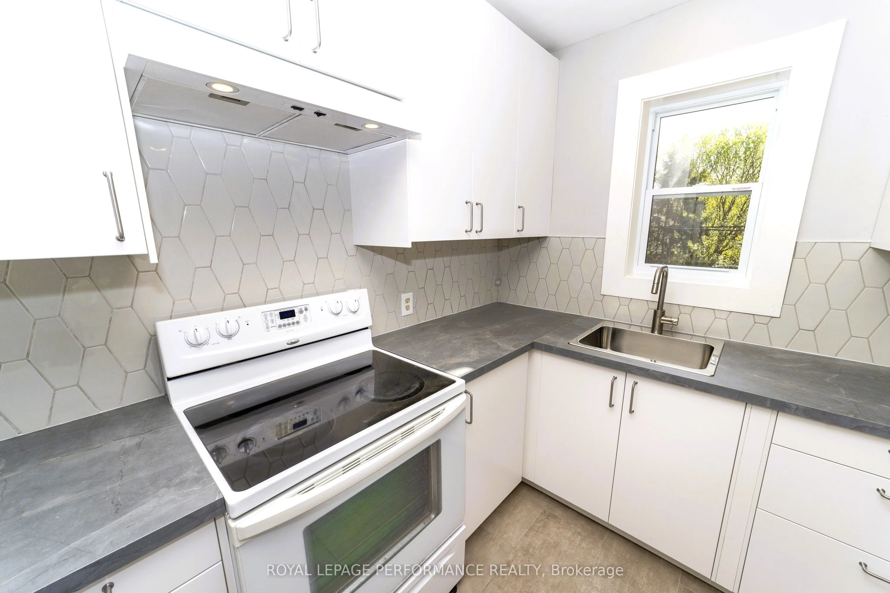 17 Springfield Road, #A