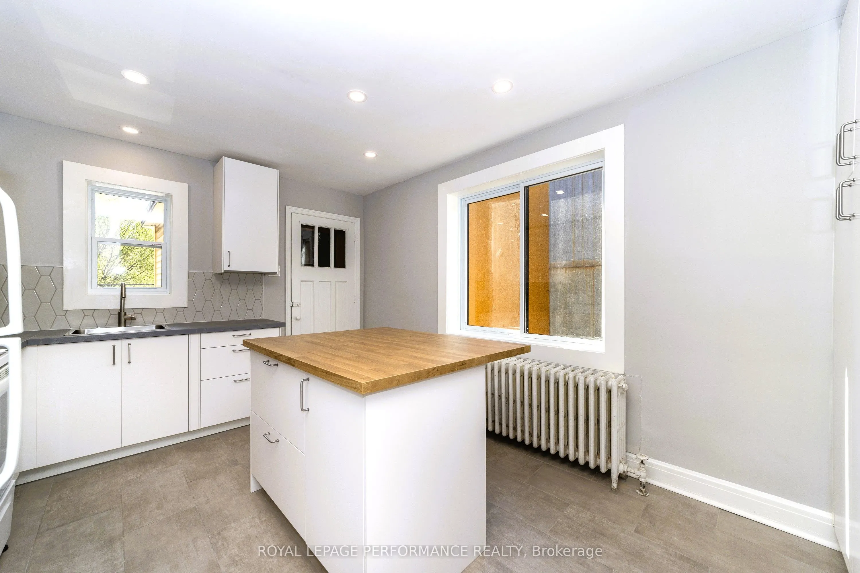 17 Springfield Road, #A