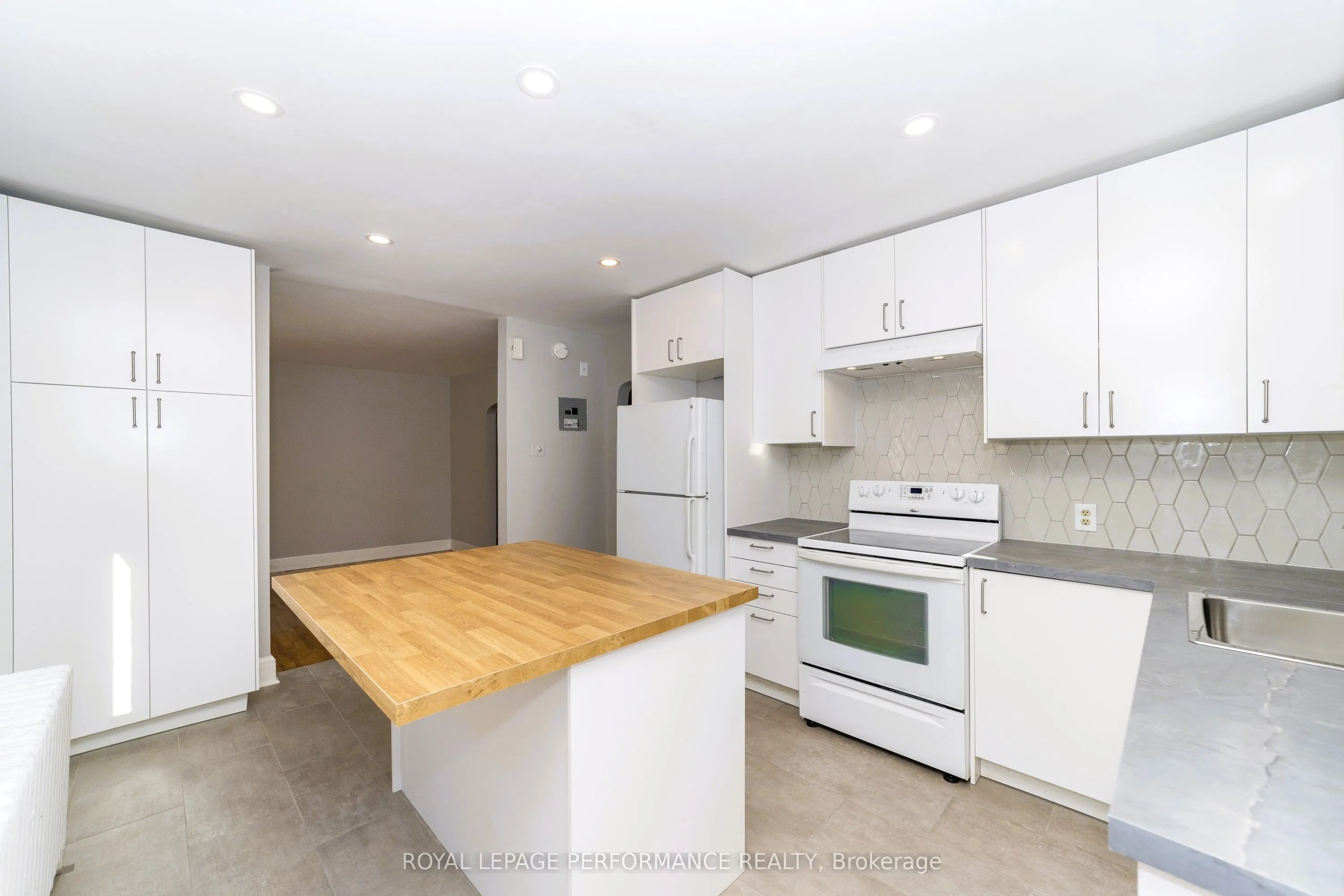 17 Springfield Road, #A
