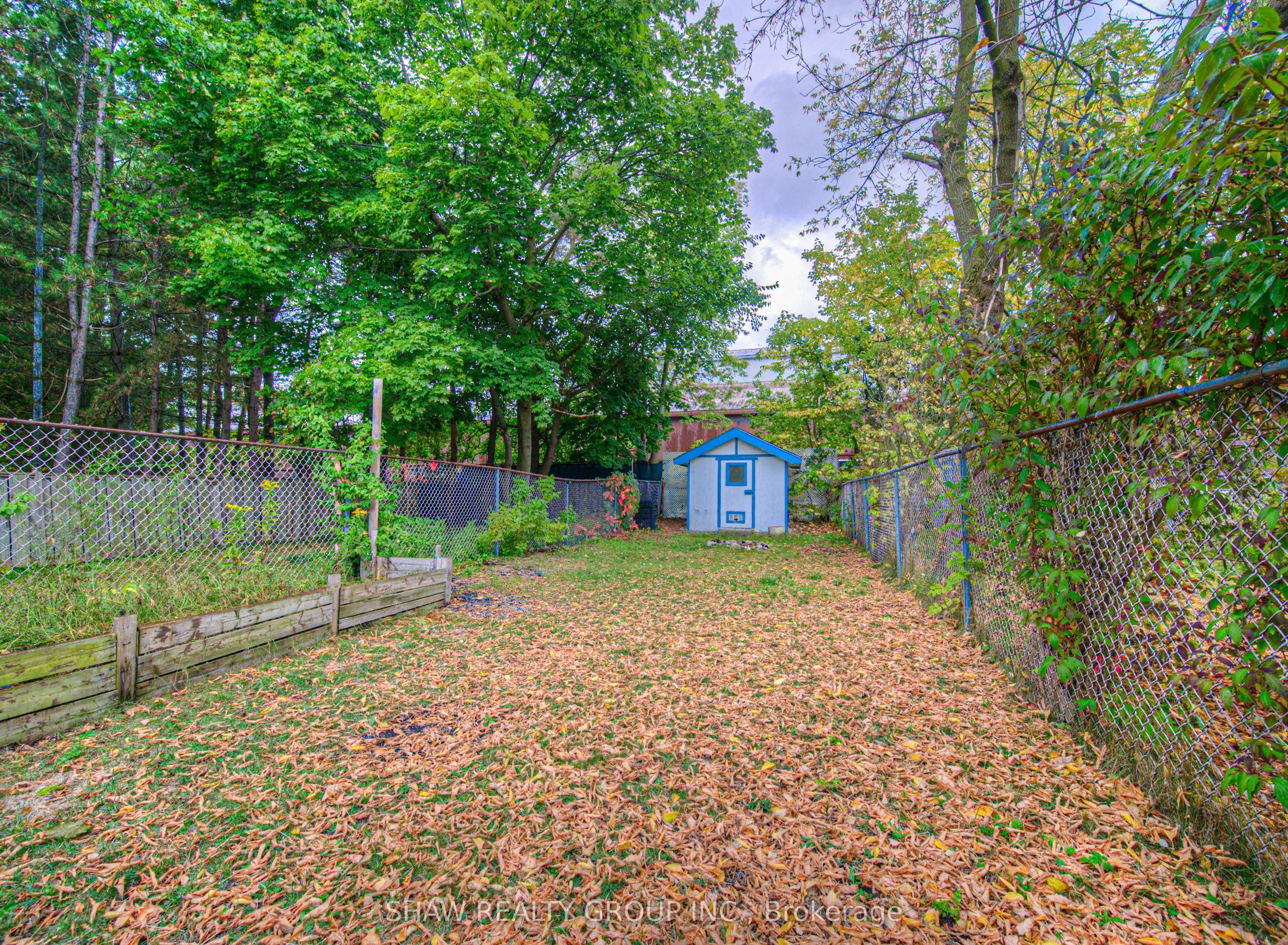 270 Dolph Street N