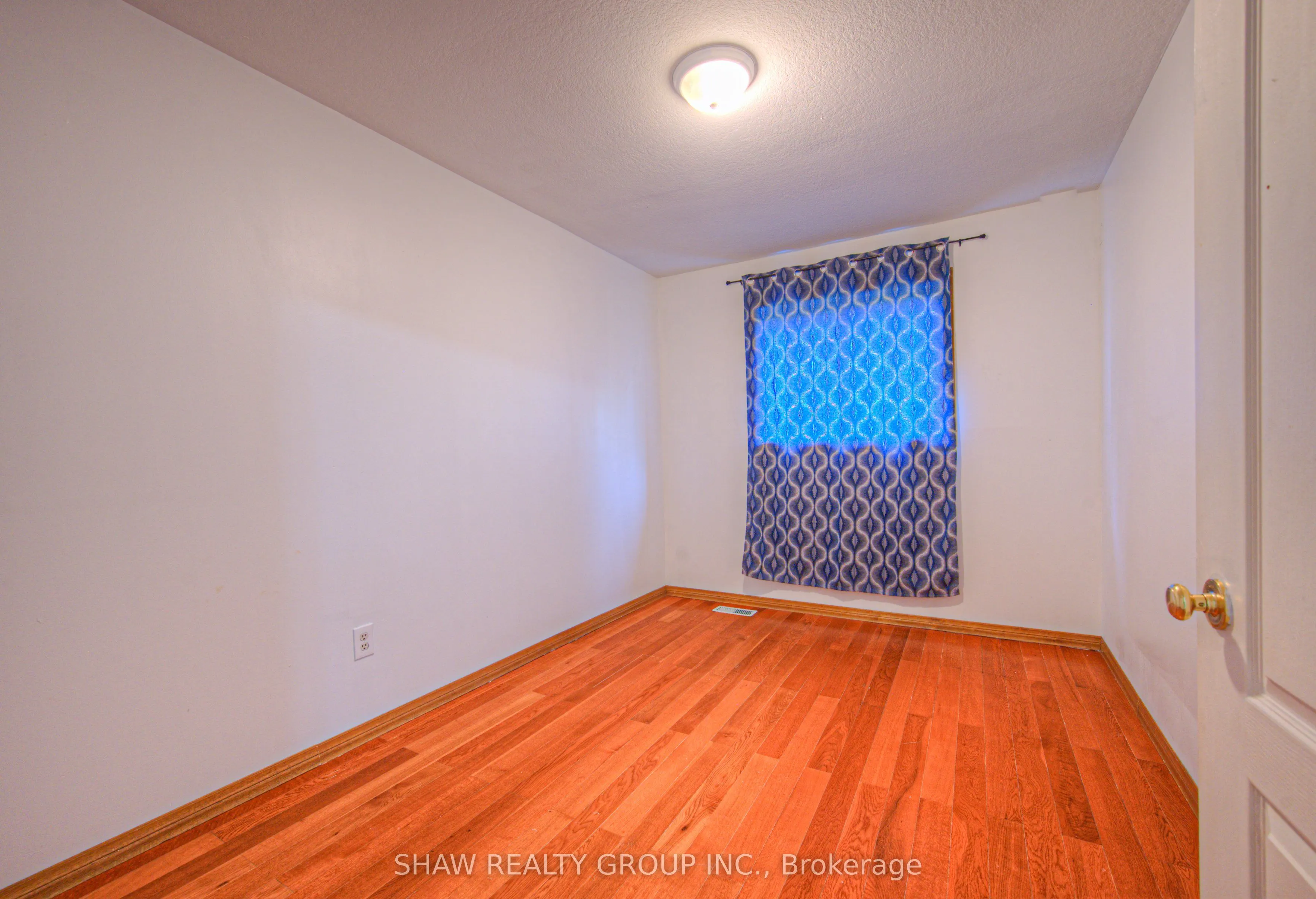 270 Dolph Street N
