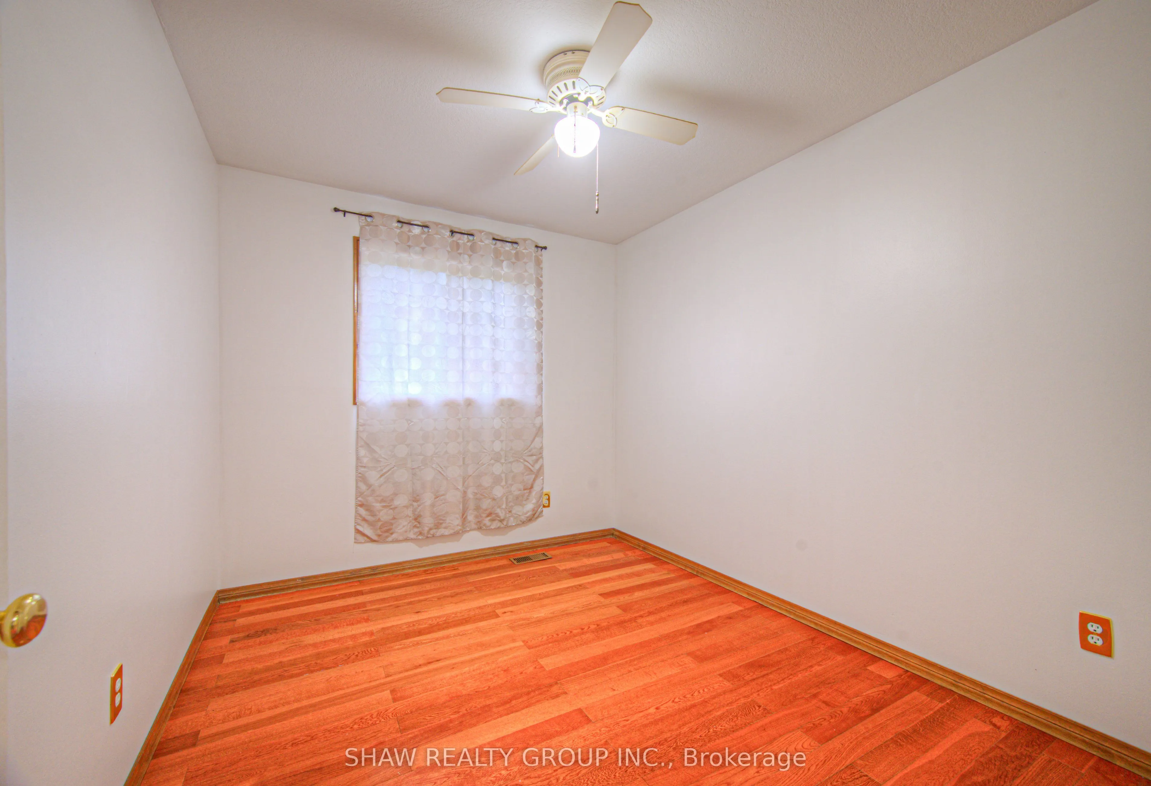 270 Dolph Street N