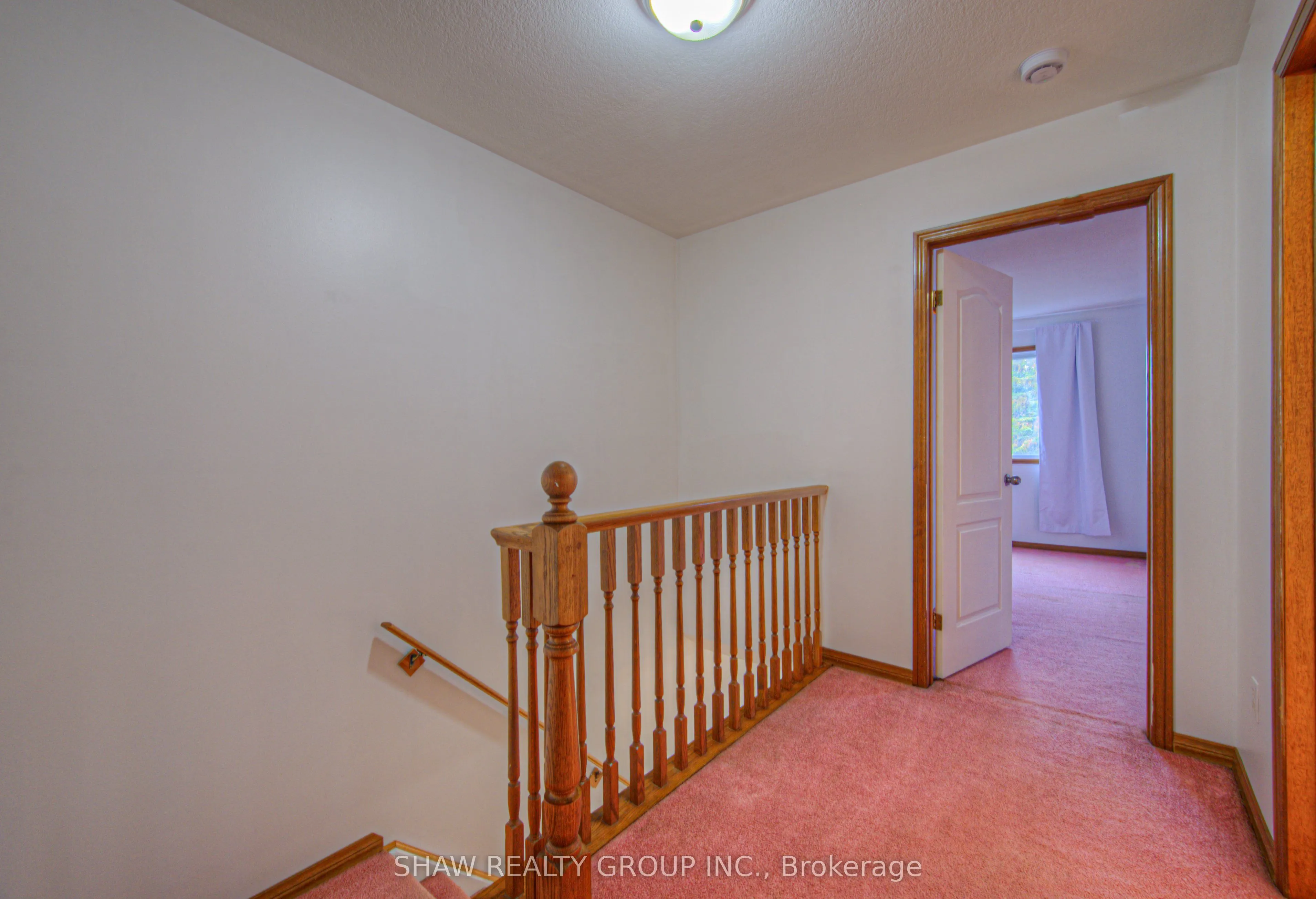 270 Dolph Street N