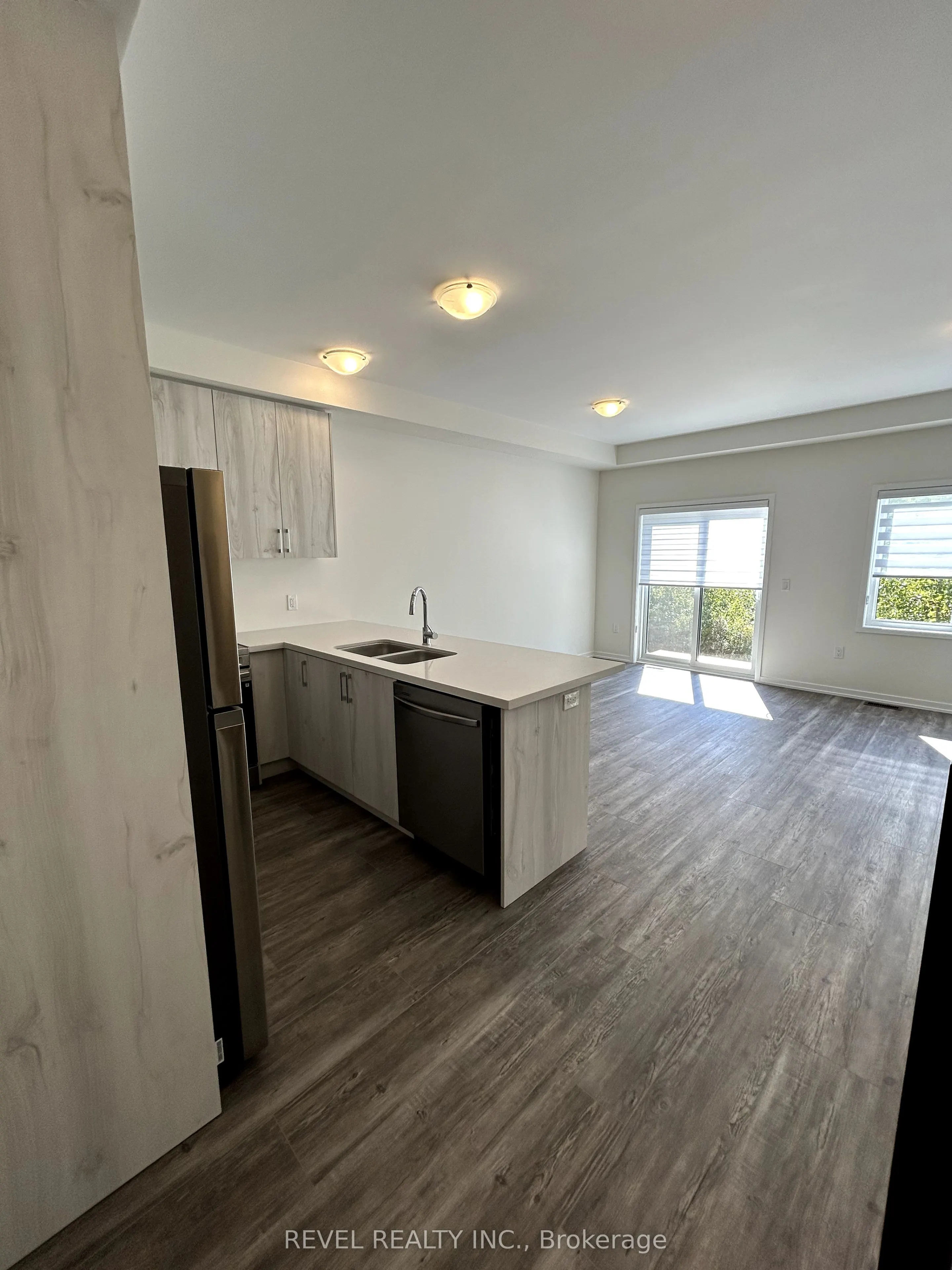 25 Radium Lane