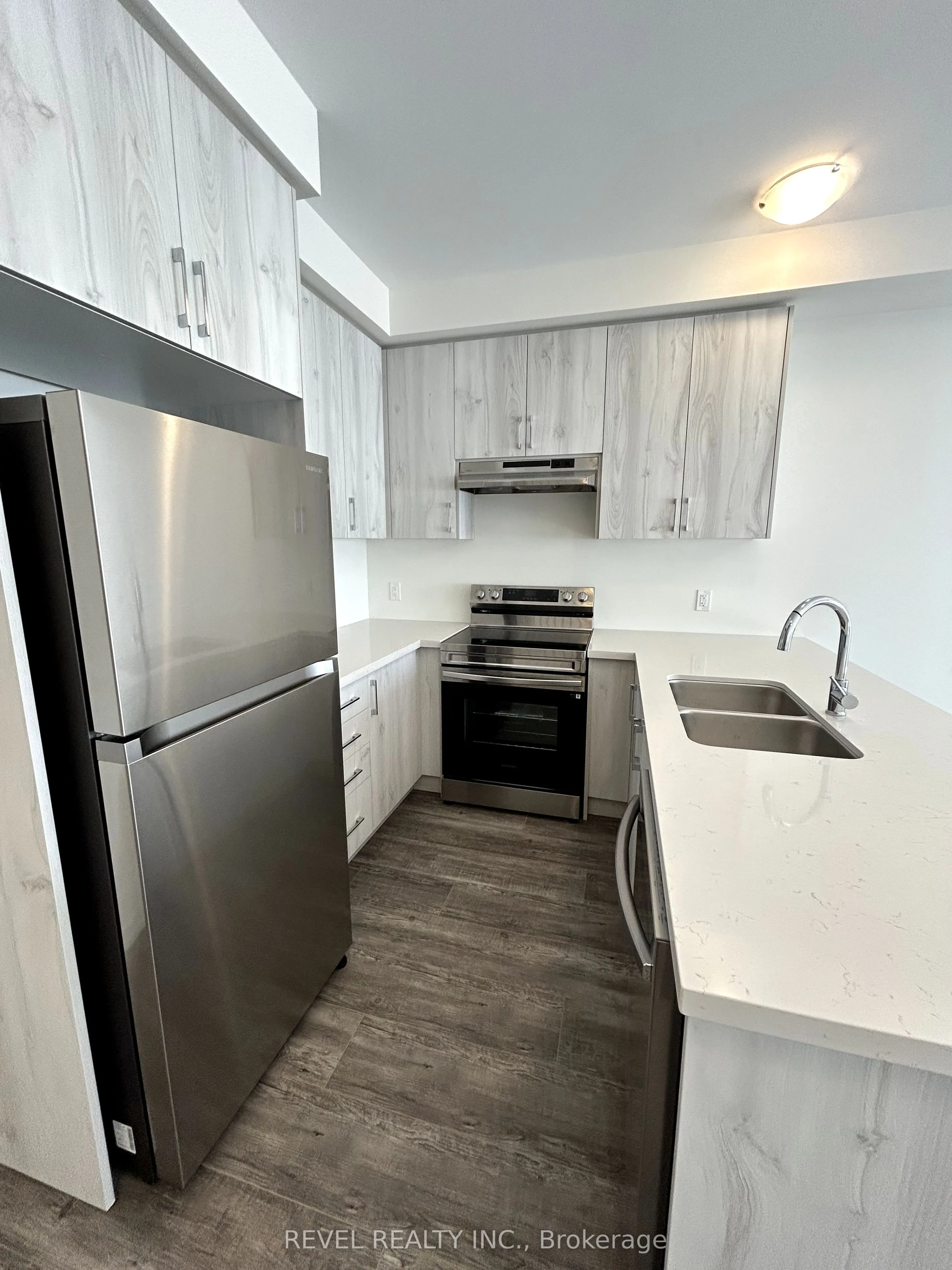 25 Radium Lane