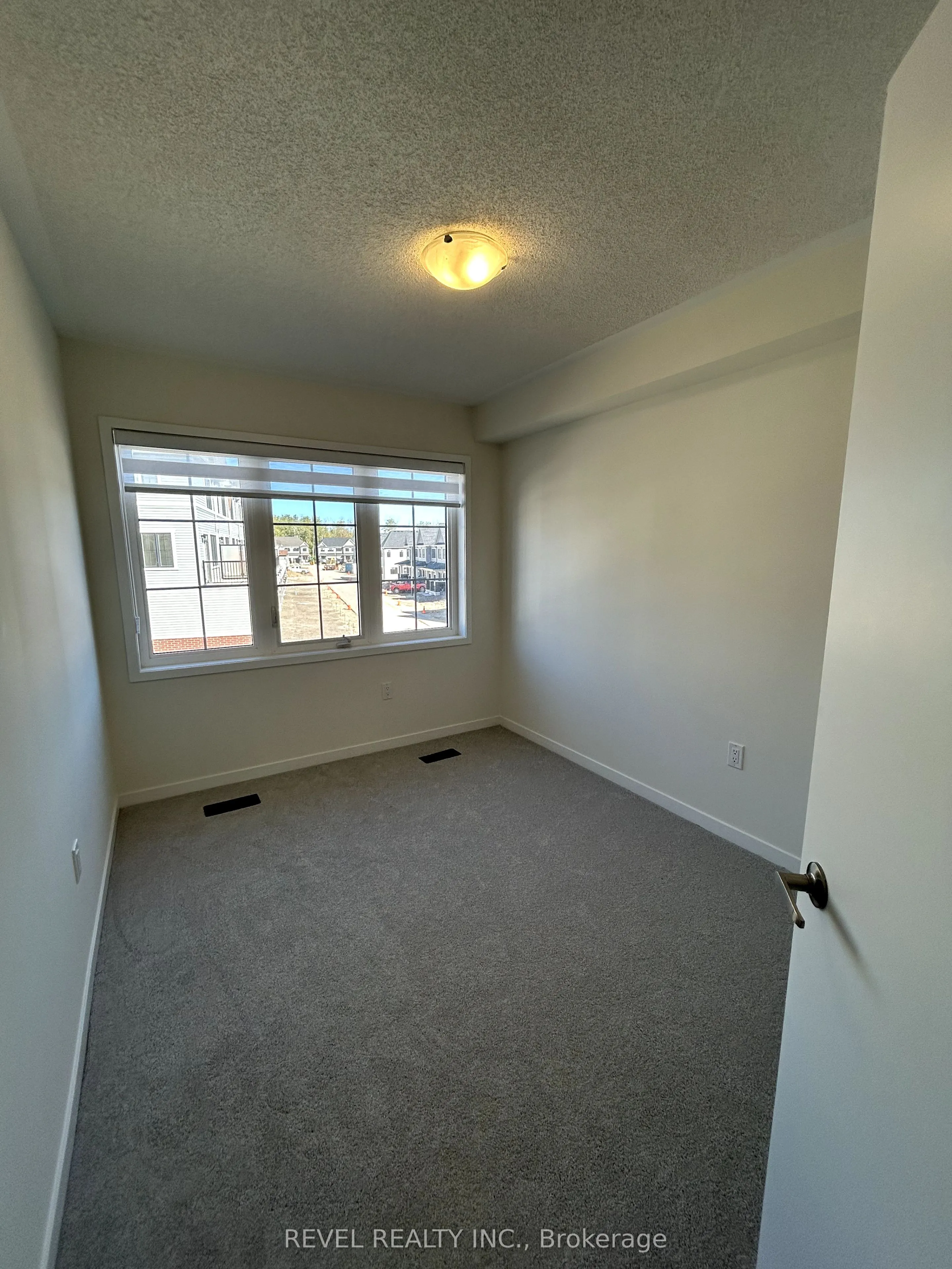 25 Radium Lane