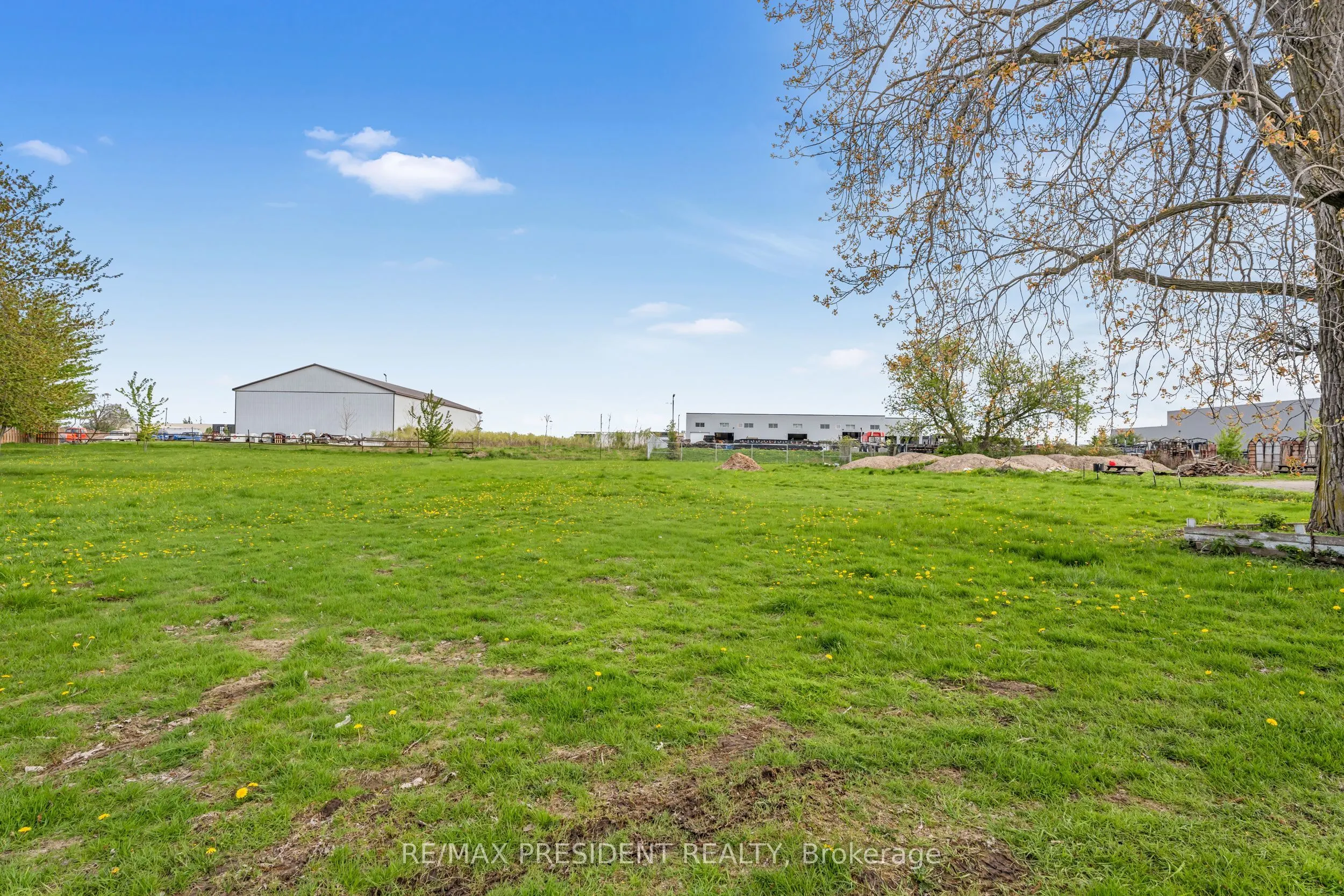 1224 Parkinson Road