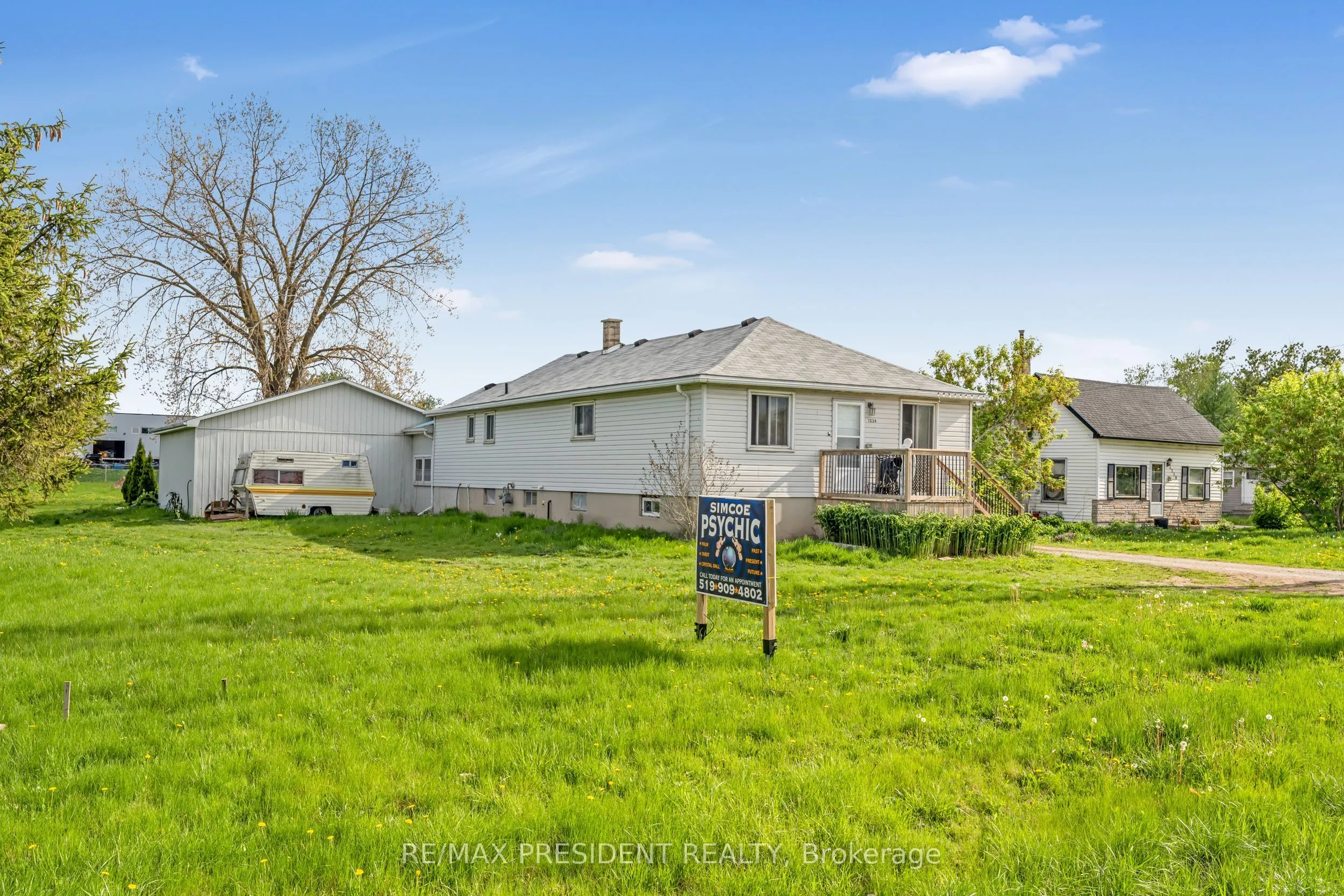 1224 Parkinson Road