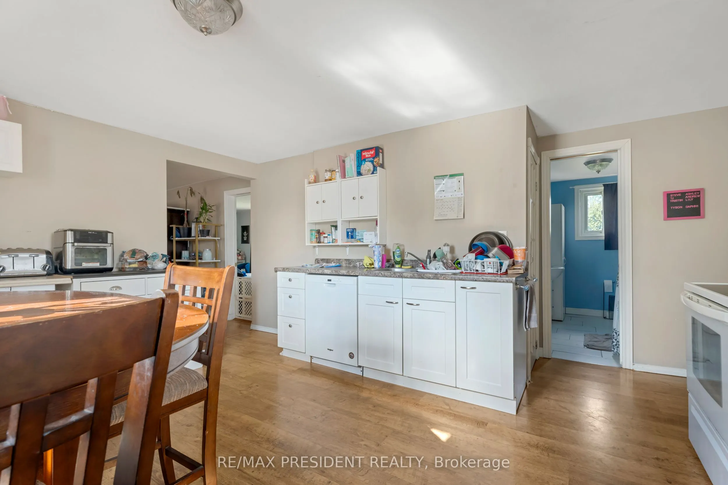 1224 Parkinson Road