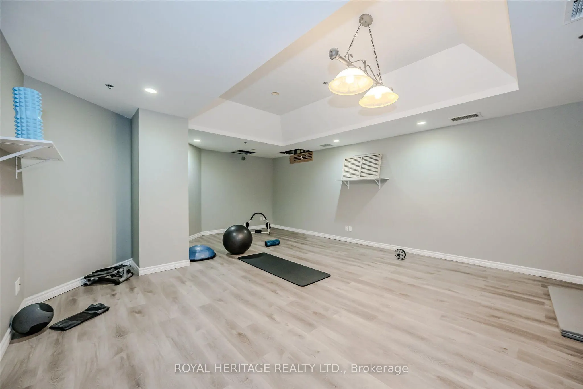 135 James Street S, #615