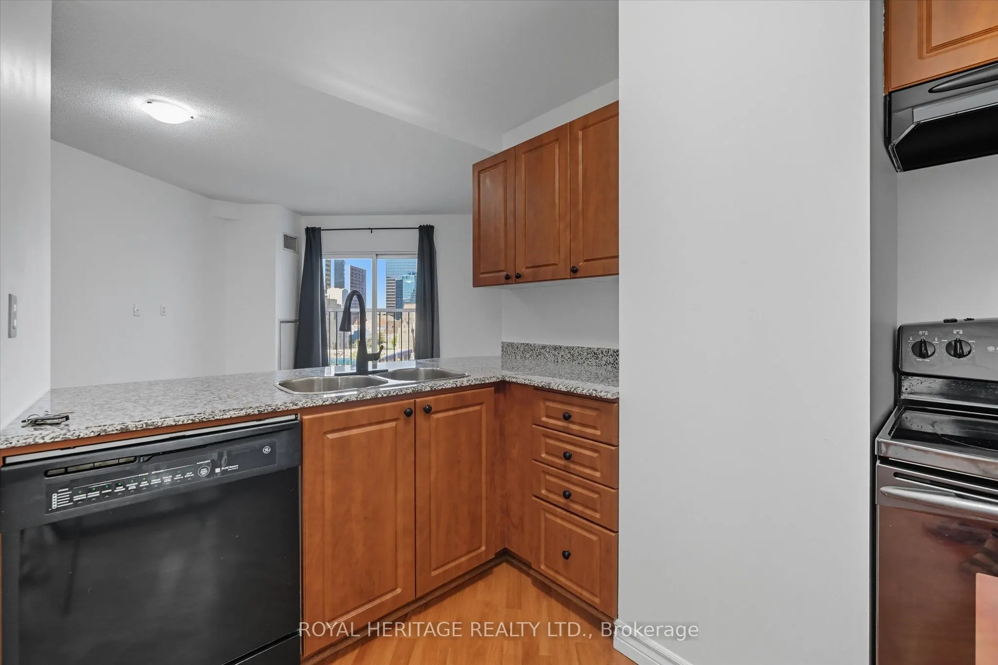 135 James Street S, #615