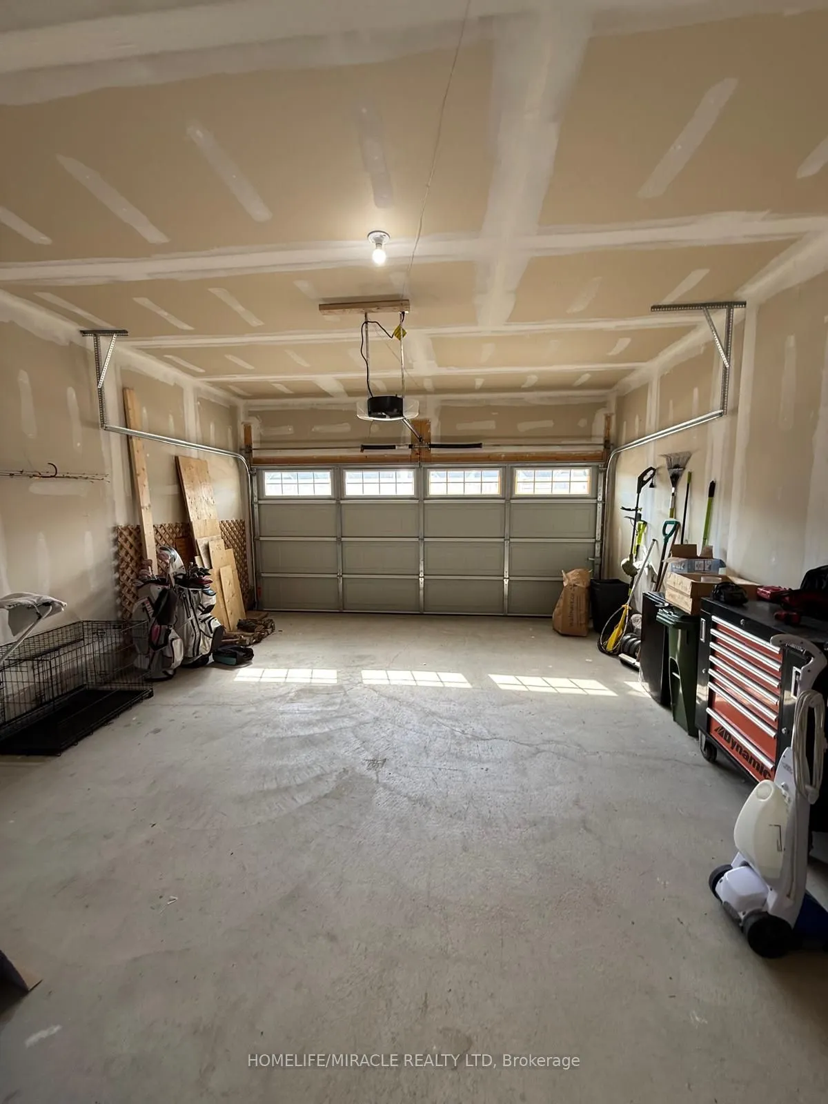 41 Golf Links Drive
