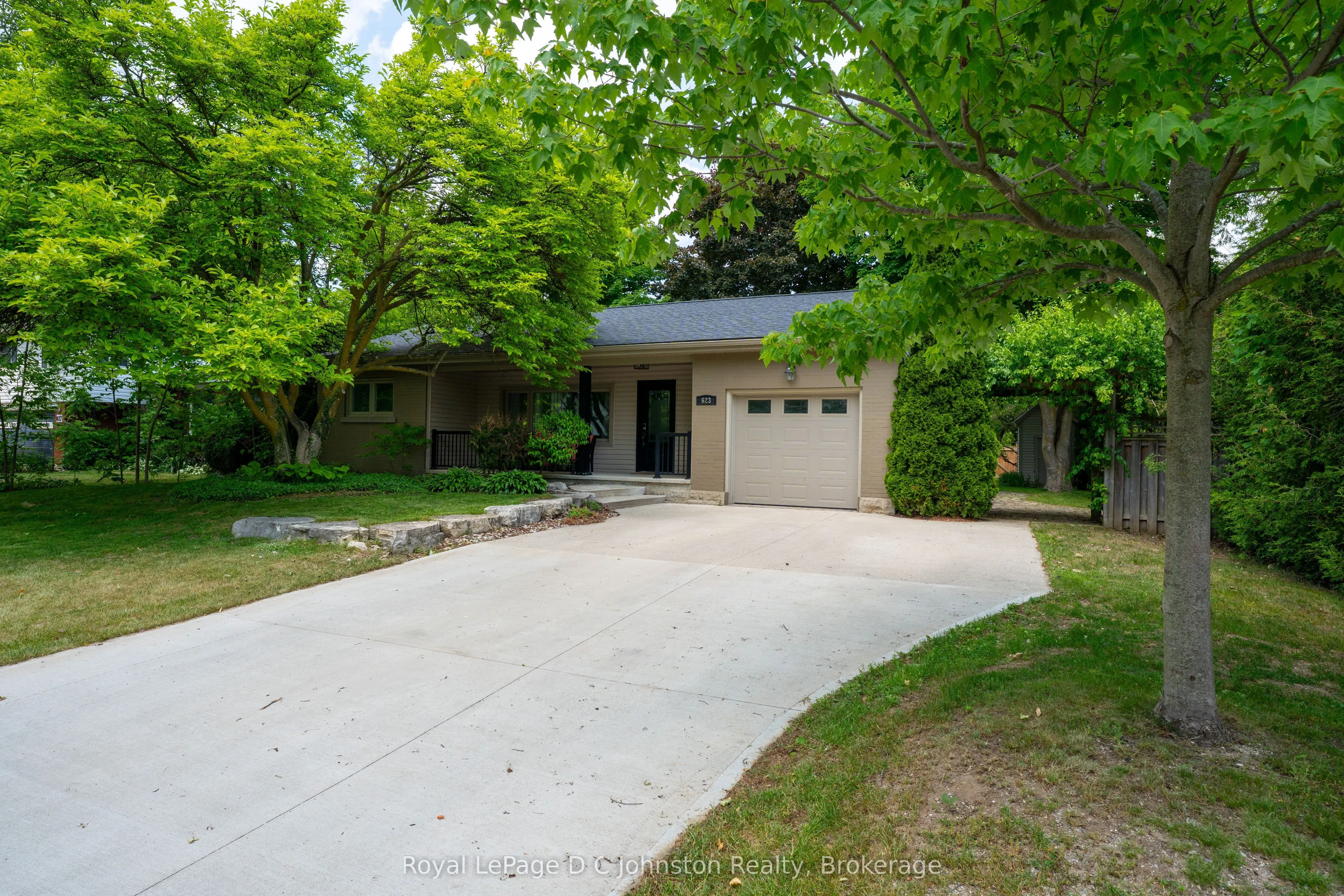 623 Louis Street