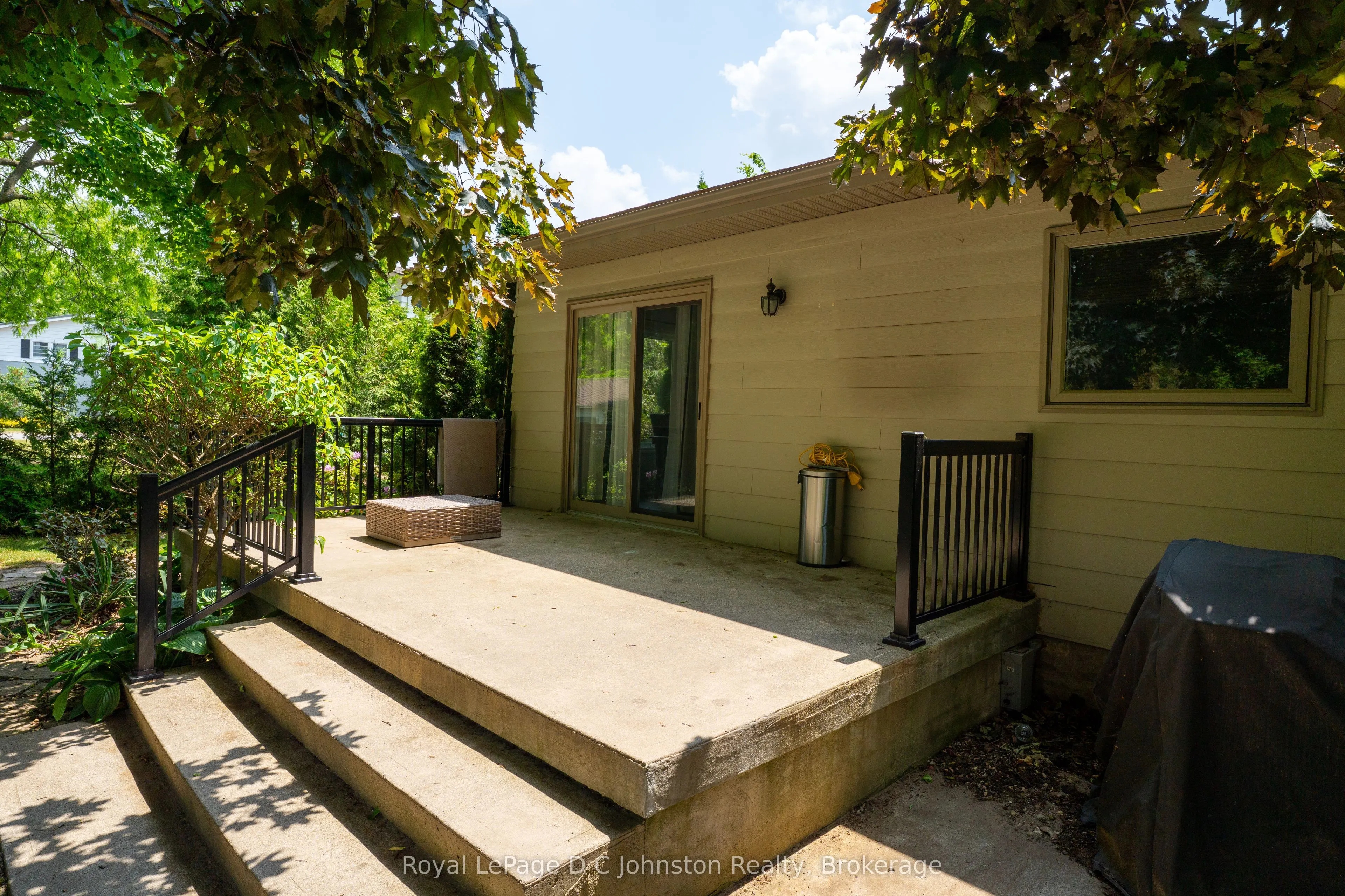 623 Louis Street