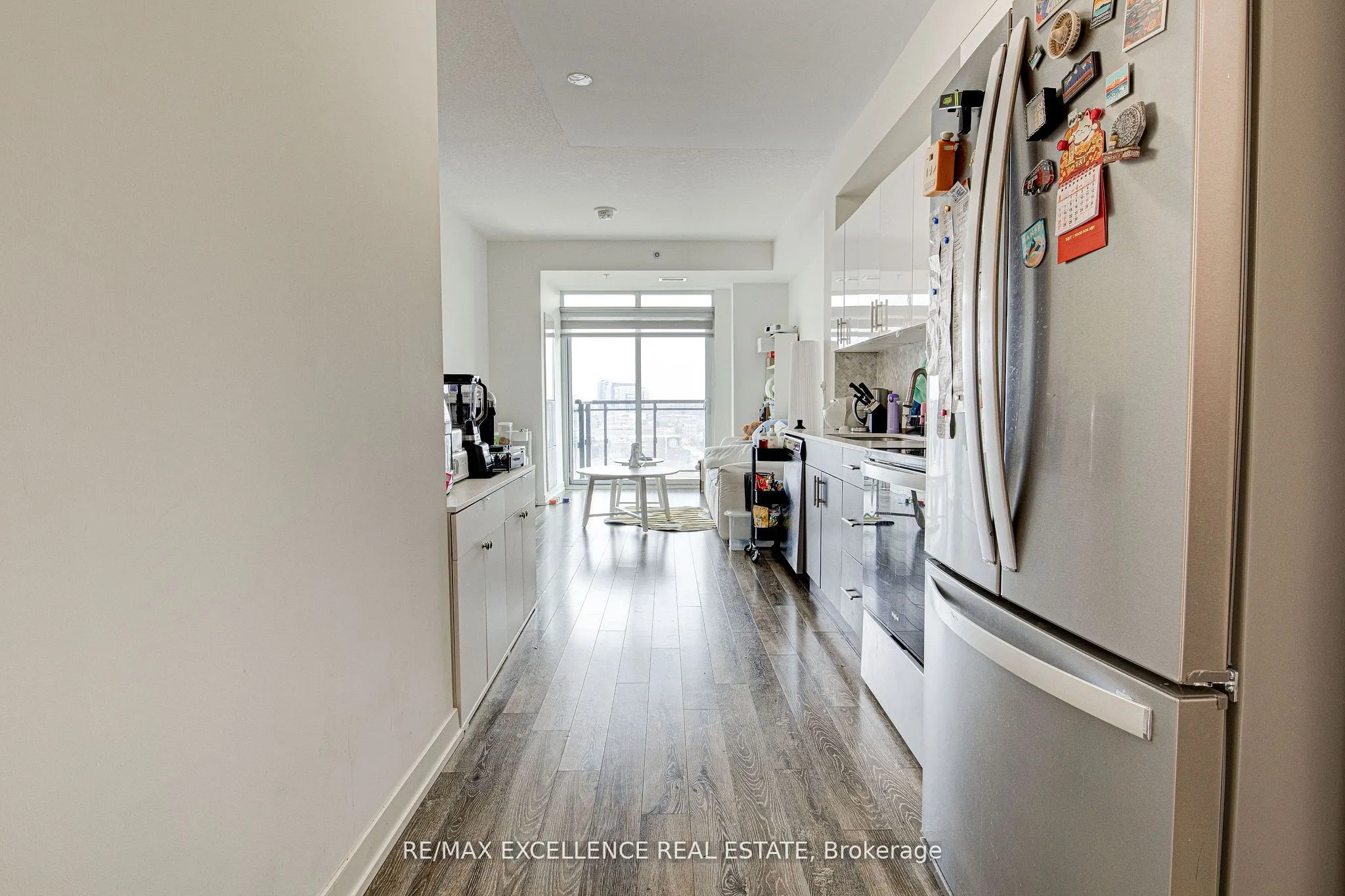 128 King Street N