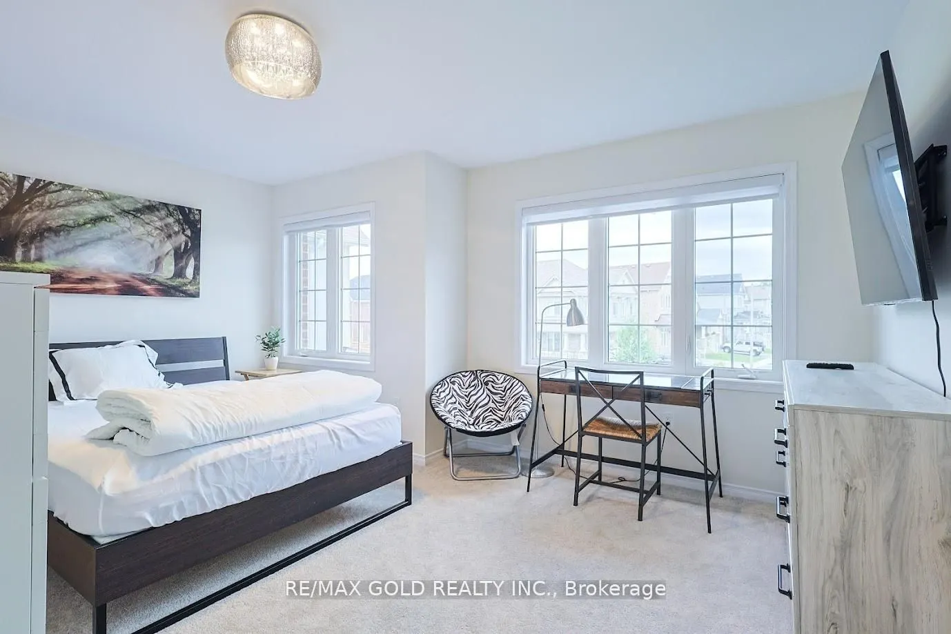 7892 Odell Crescent