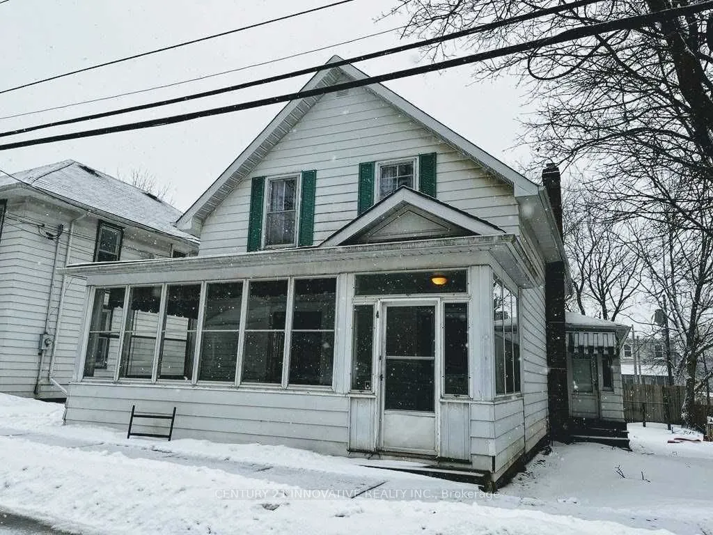 4 Church Street E