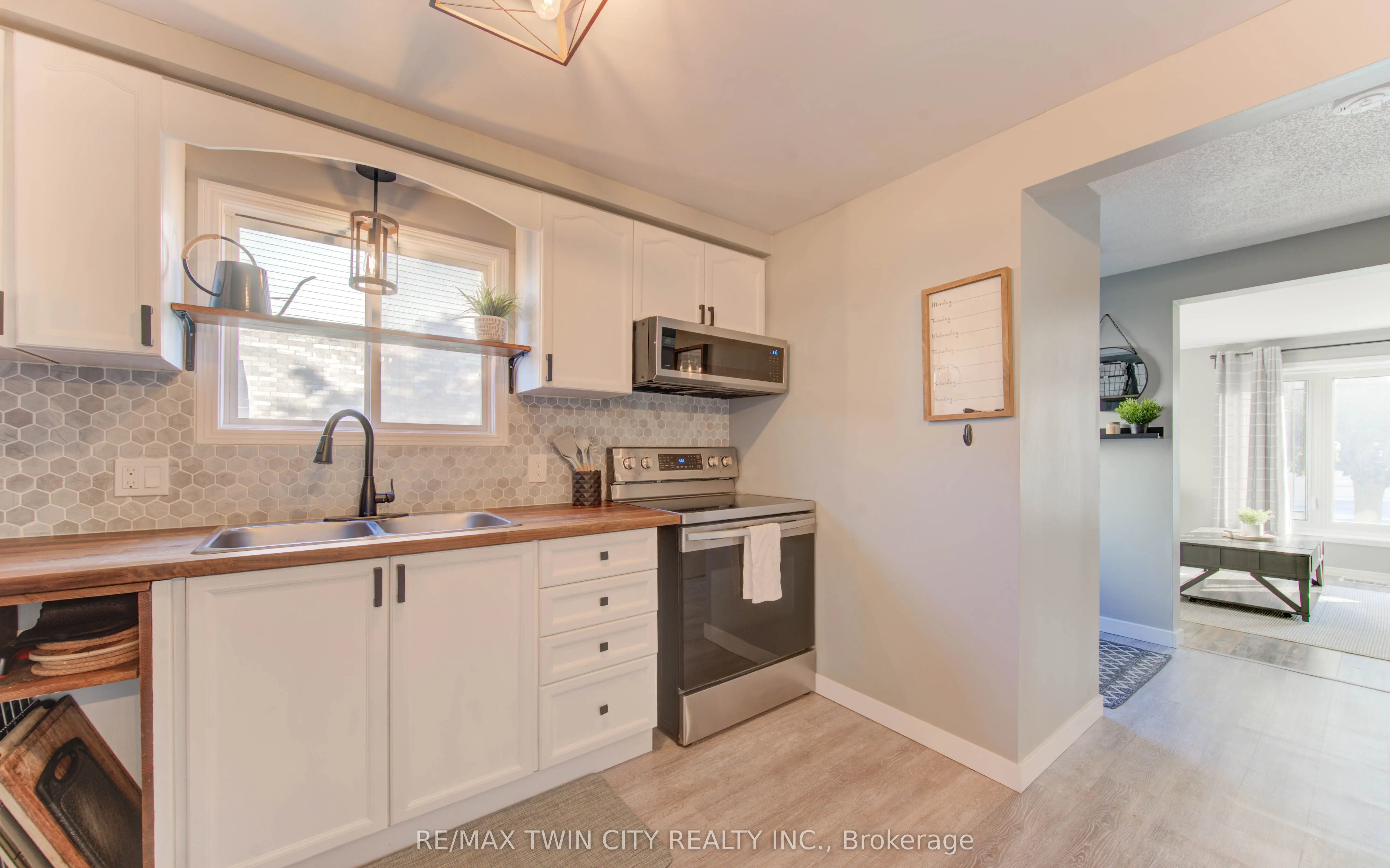563 Mortimer Drive