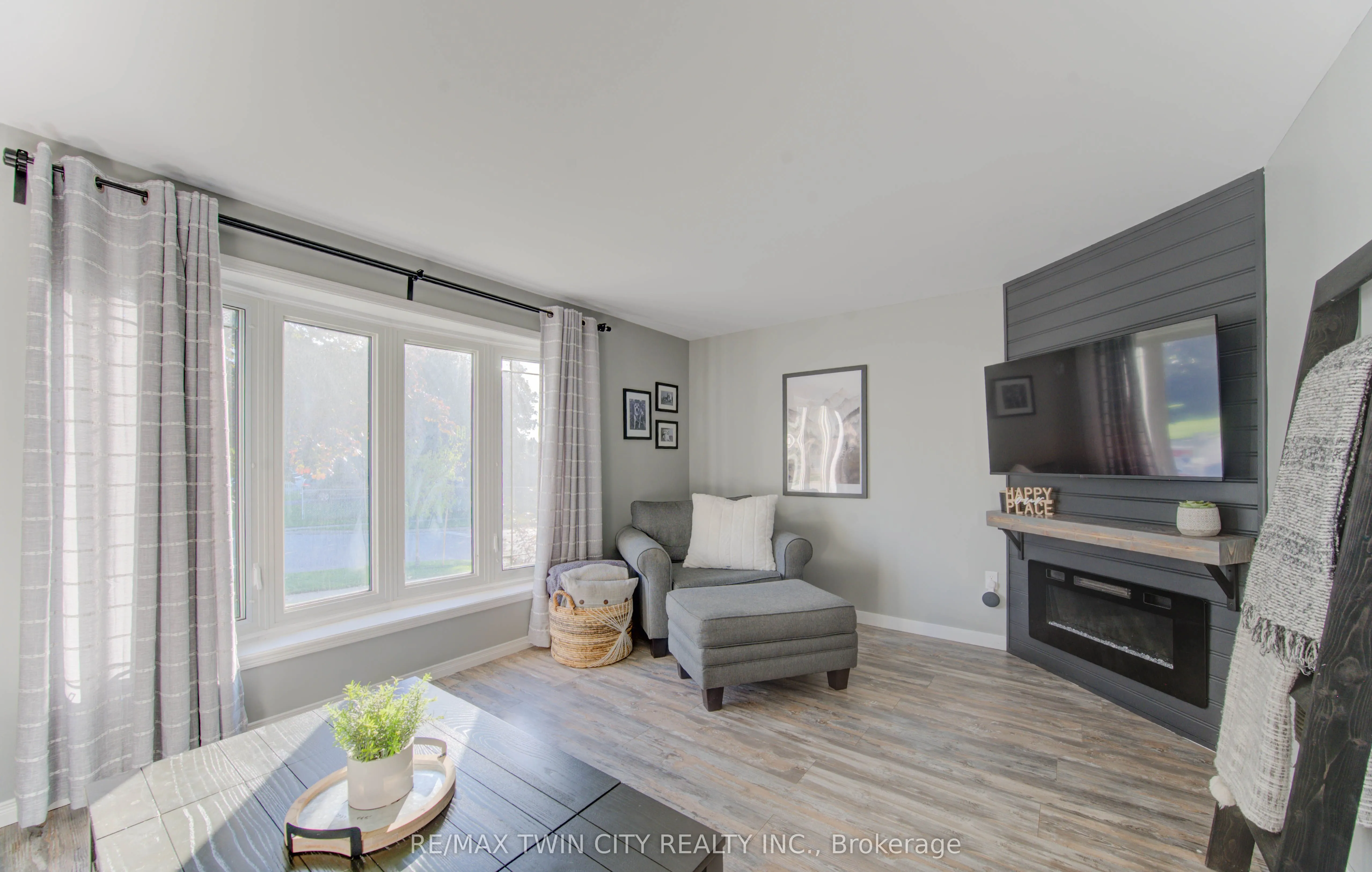 563 Mortimer Drive