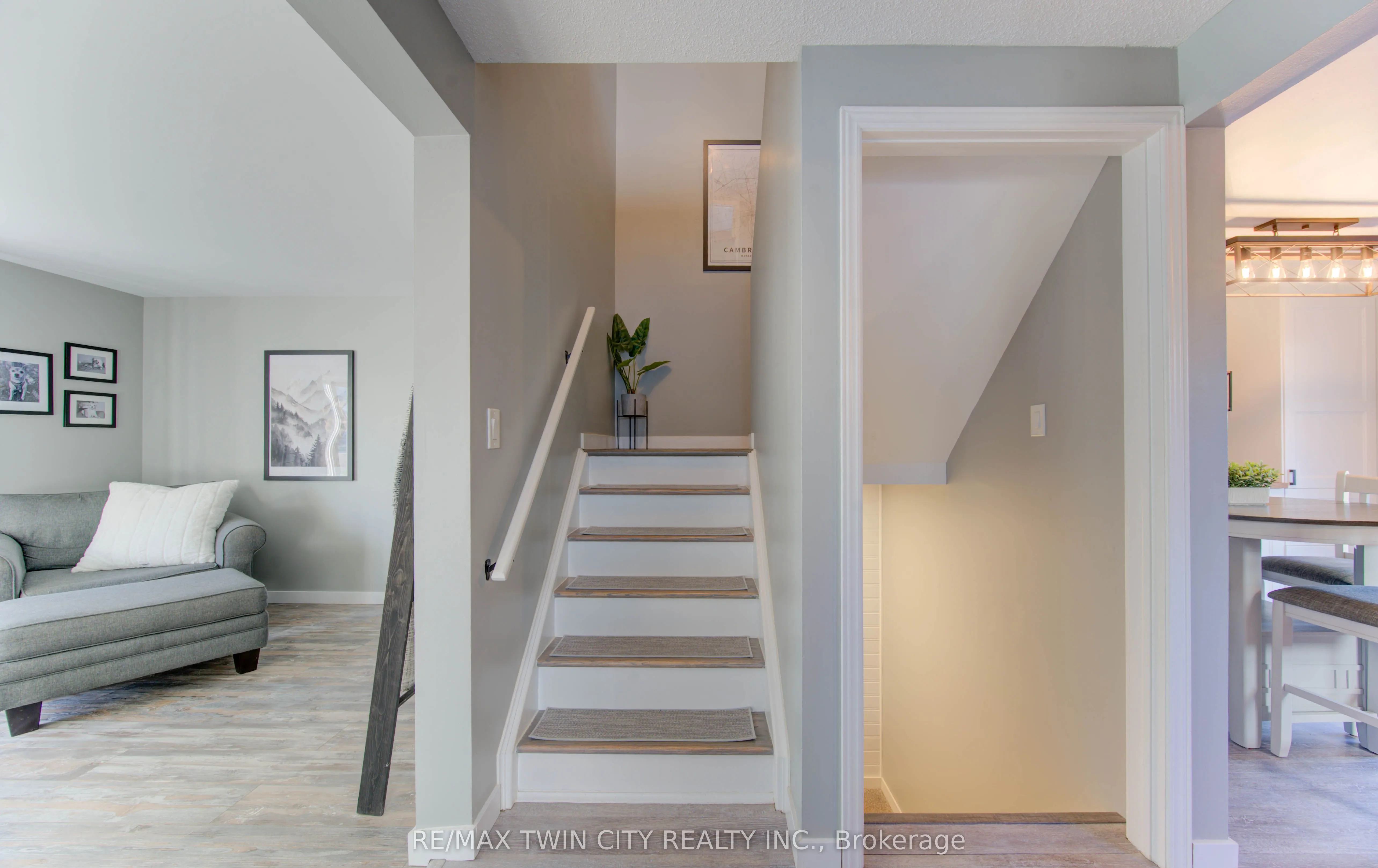 563 Mortimer Drive