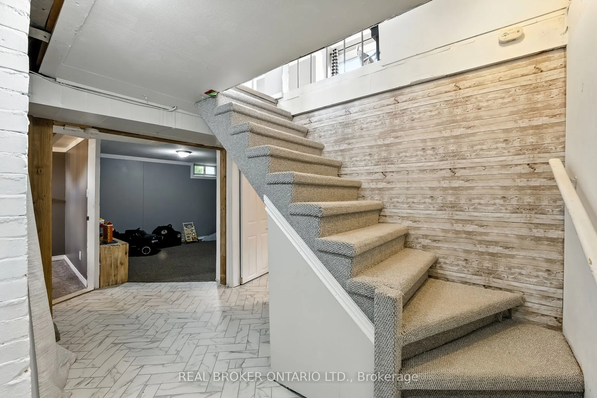 459 Rose Avenue