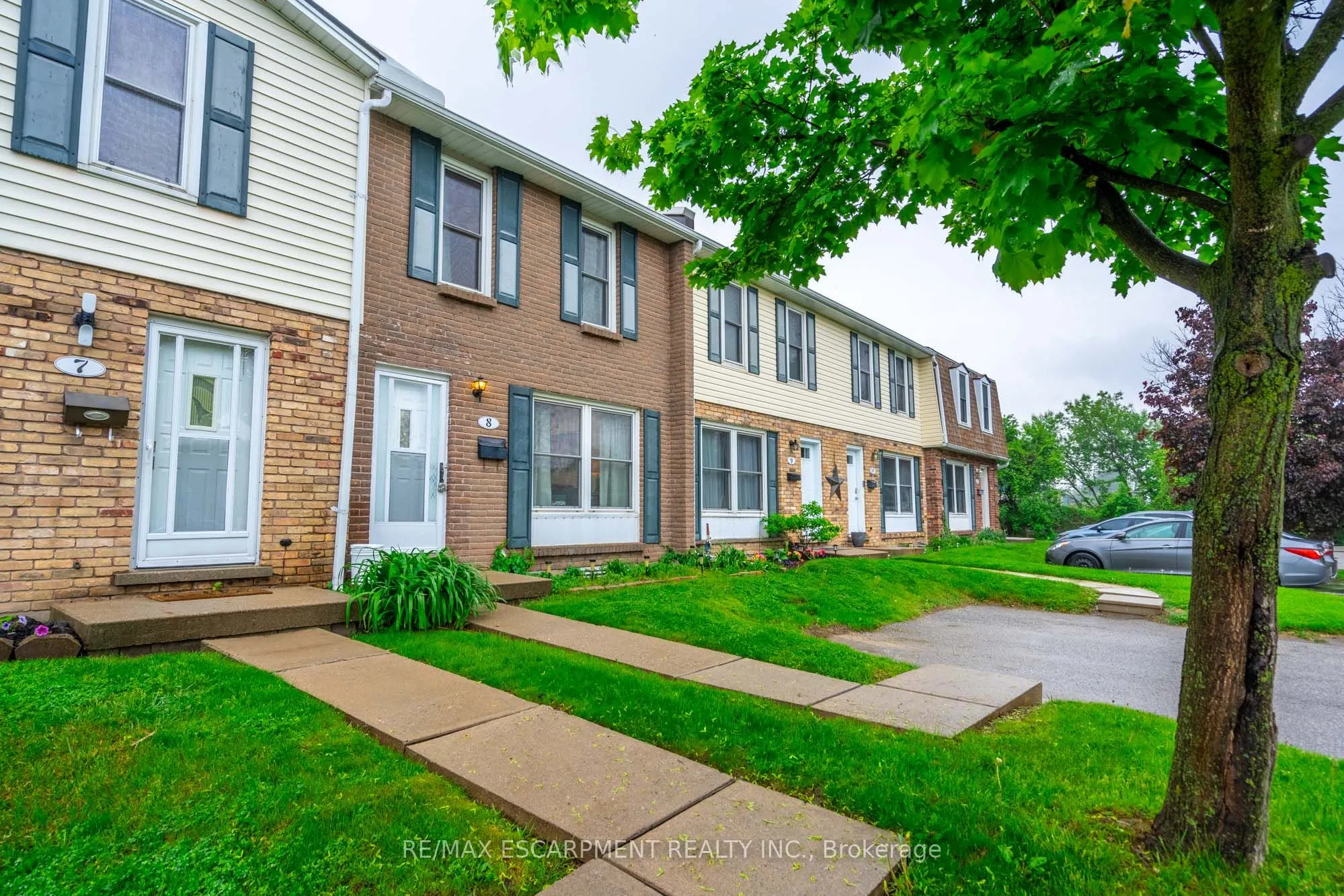 596 Grey Street, #8